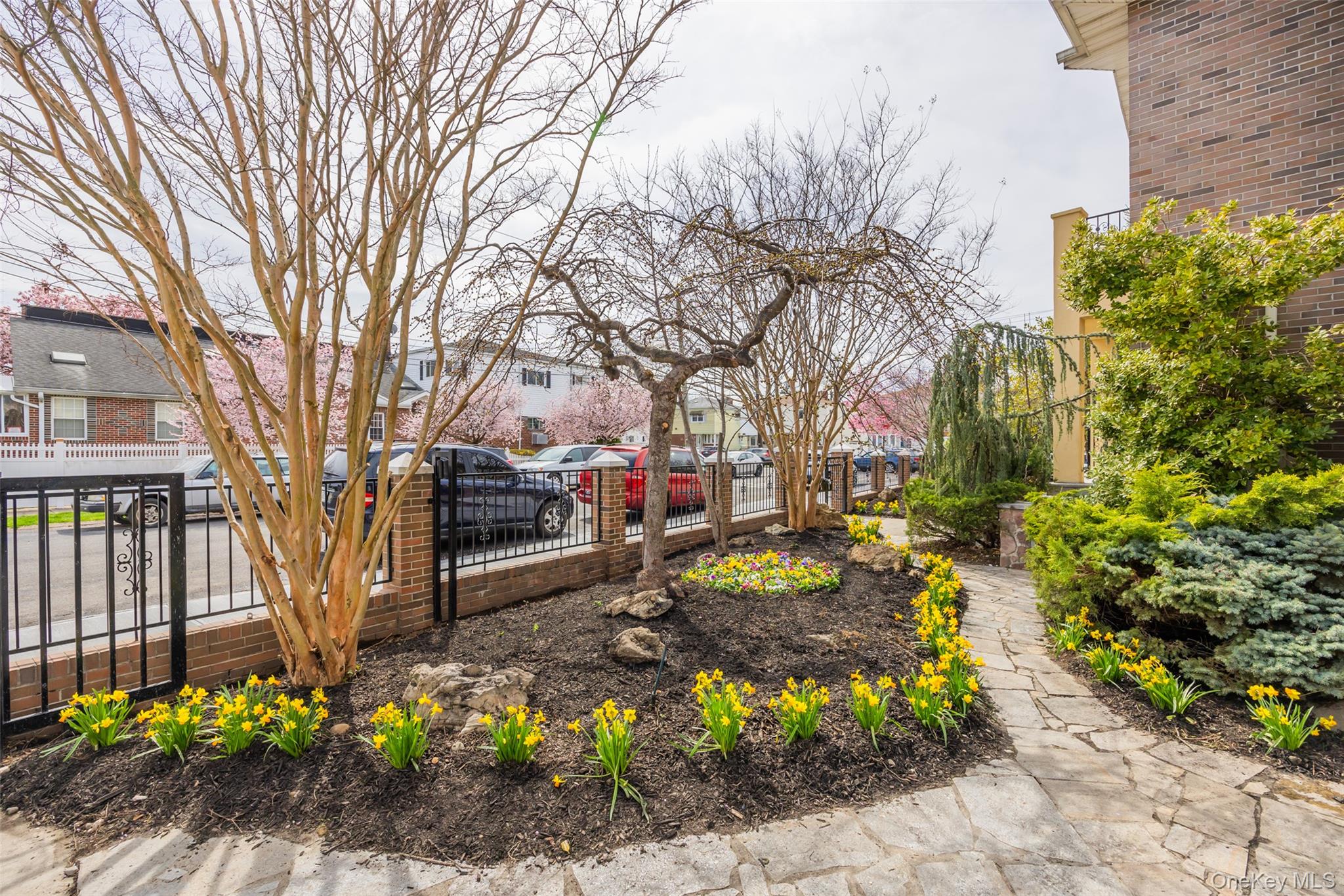 6339 136th Street, Flushing, NY 11367