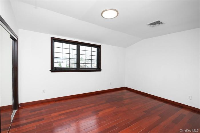 6339 136th Street, Flushing, NY 11367