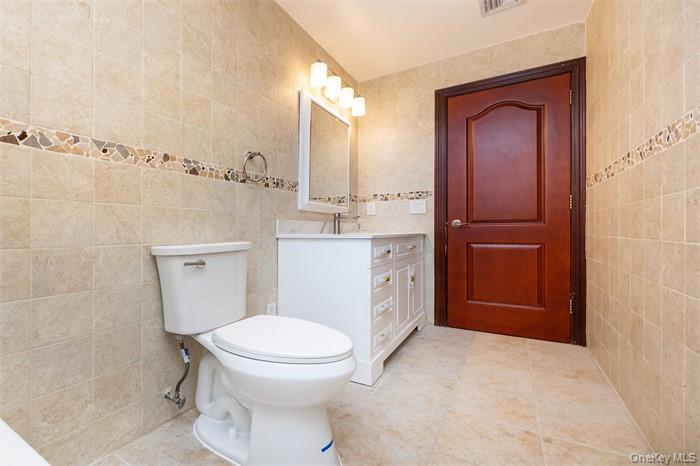 6339 136th Street, Flushing, NY 11367