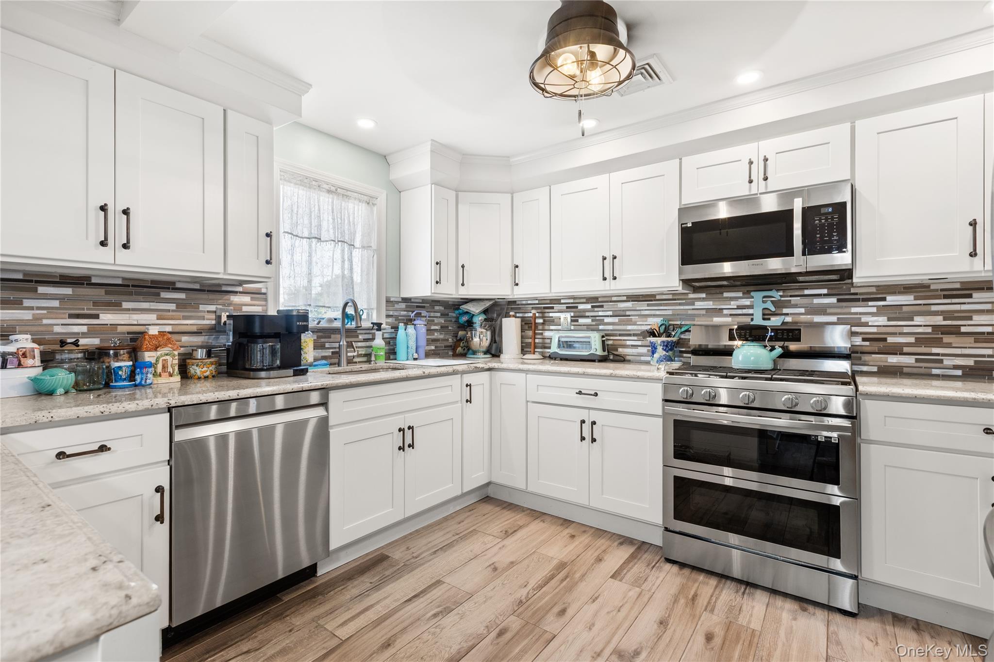 38 Palm, Lindenhurst, NY 11757