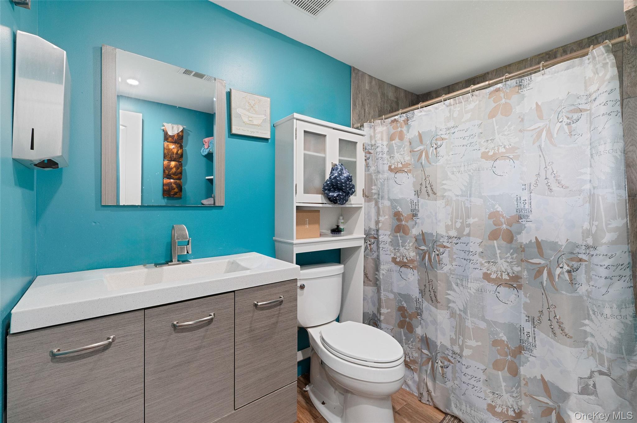 46 W Willow Street, Brentwood, NY 11717