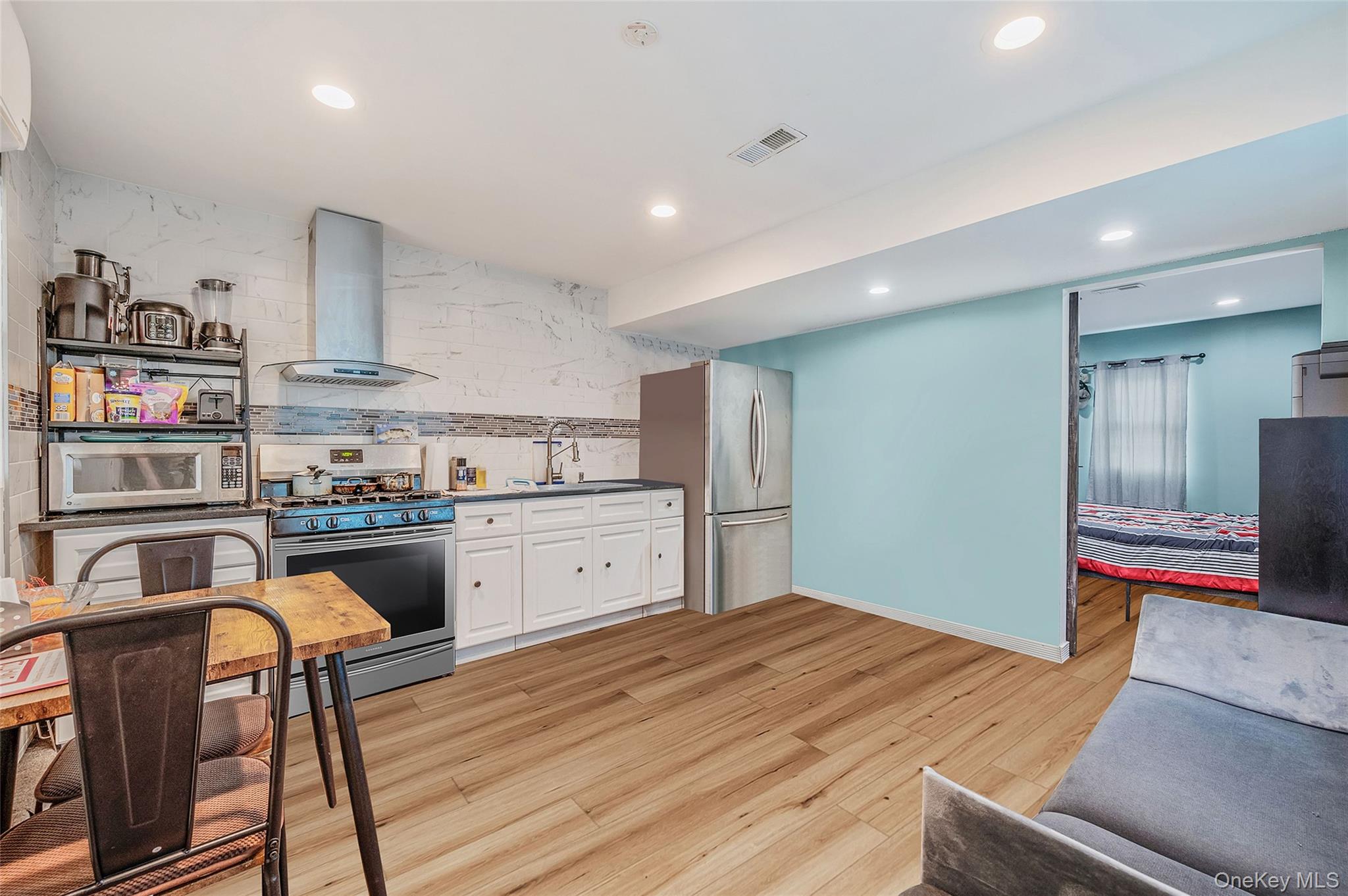 46 W Willow Street, Brentwood, NY 11717