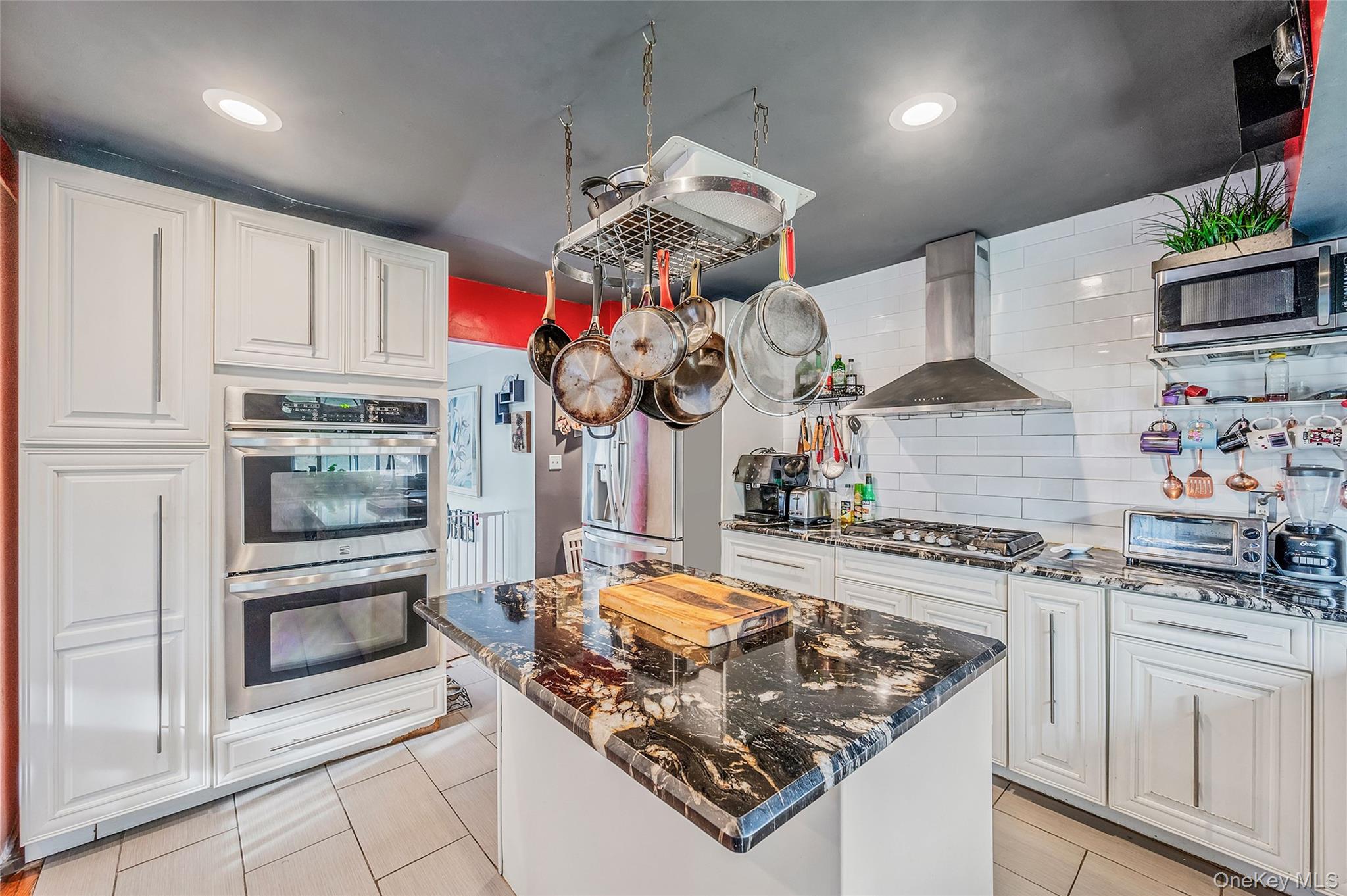 46 W Willow Street, Brentwood, NY 11717