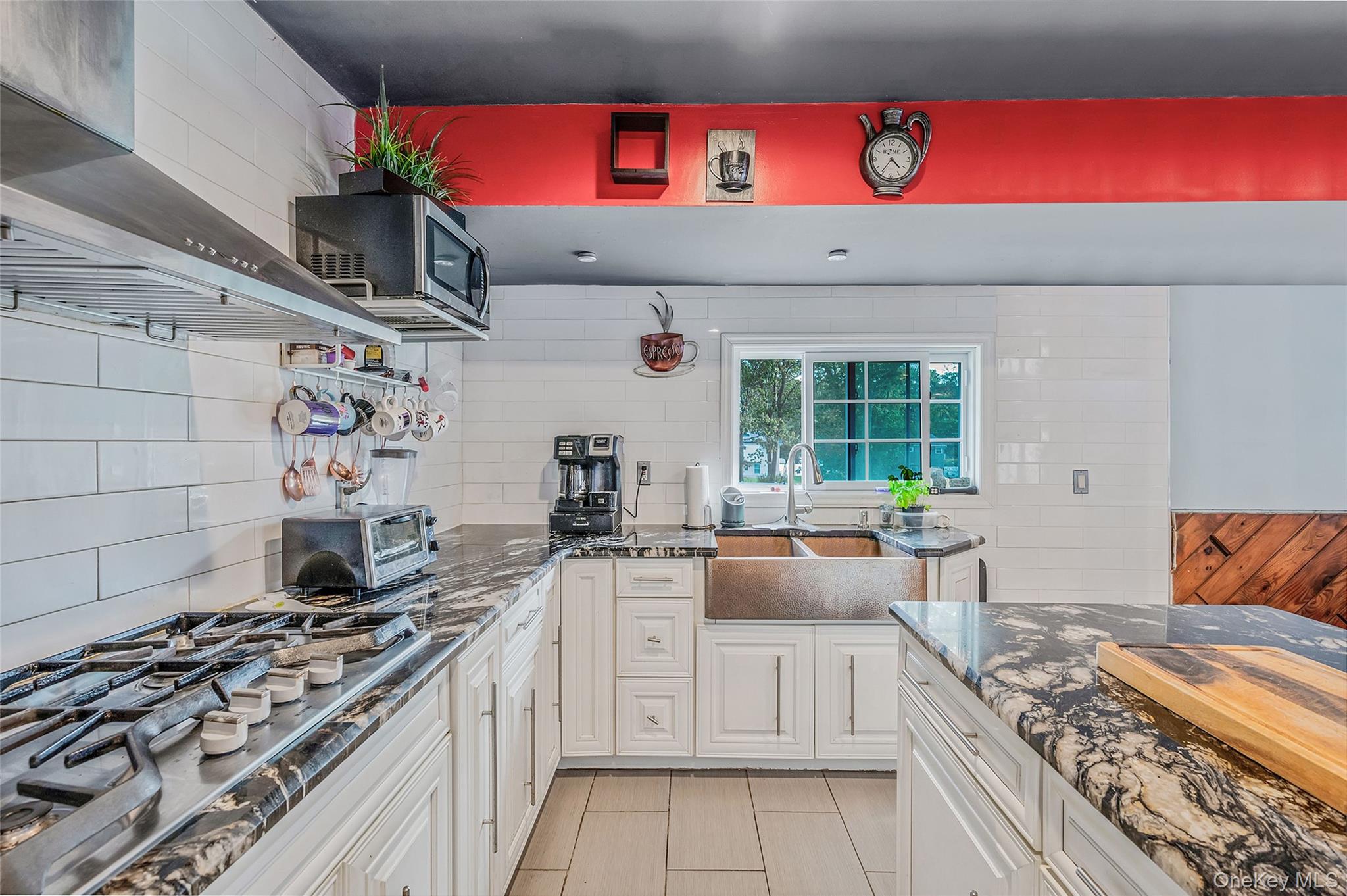 46 W Willow Street, Brentwood, NY 11717