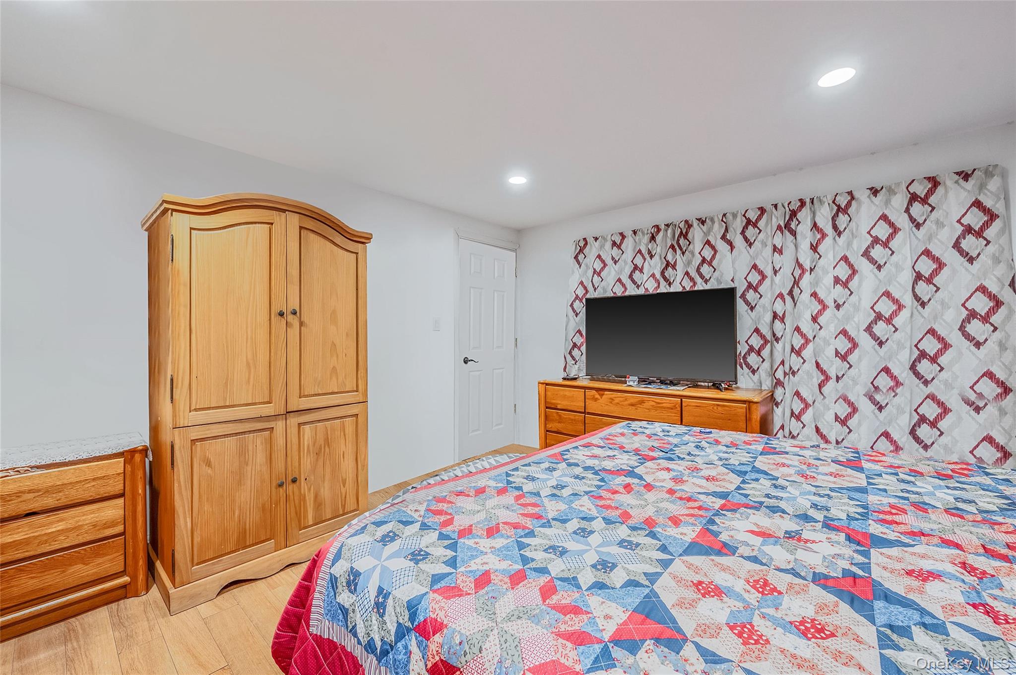 46 W Willow Street, Brentwood, NY 11717