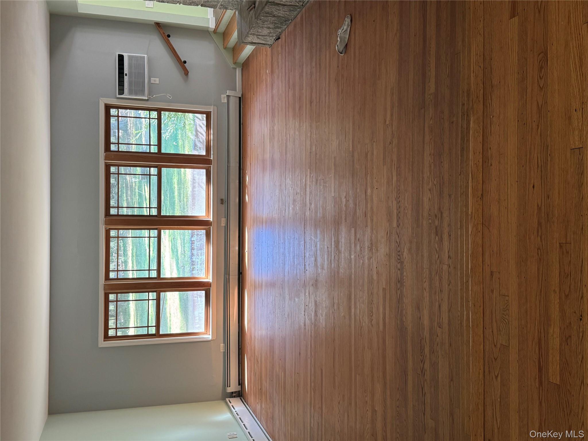 33 Mount Sinai Coram Road, Coram, NY 11727