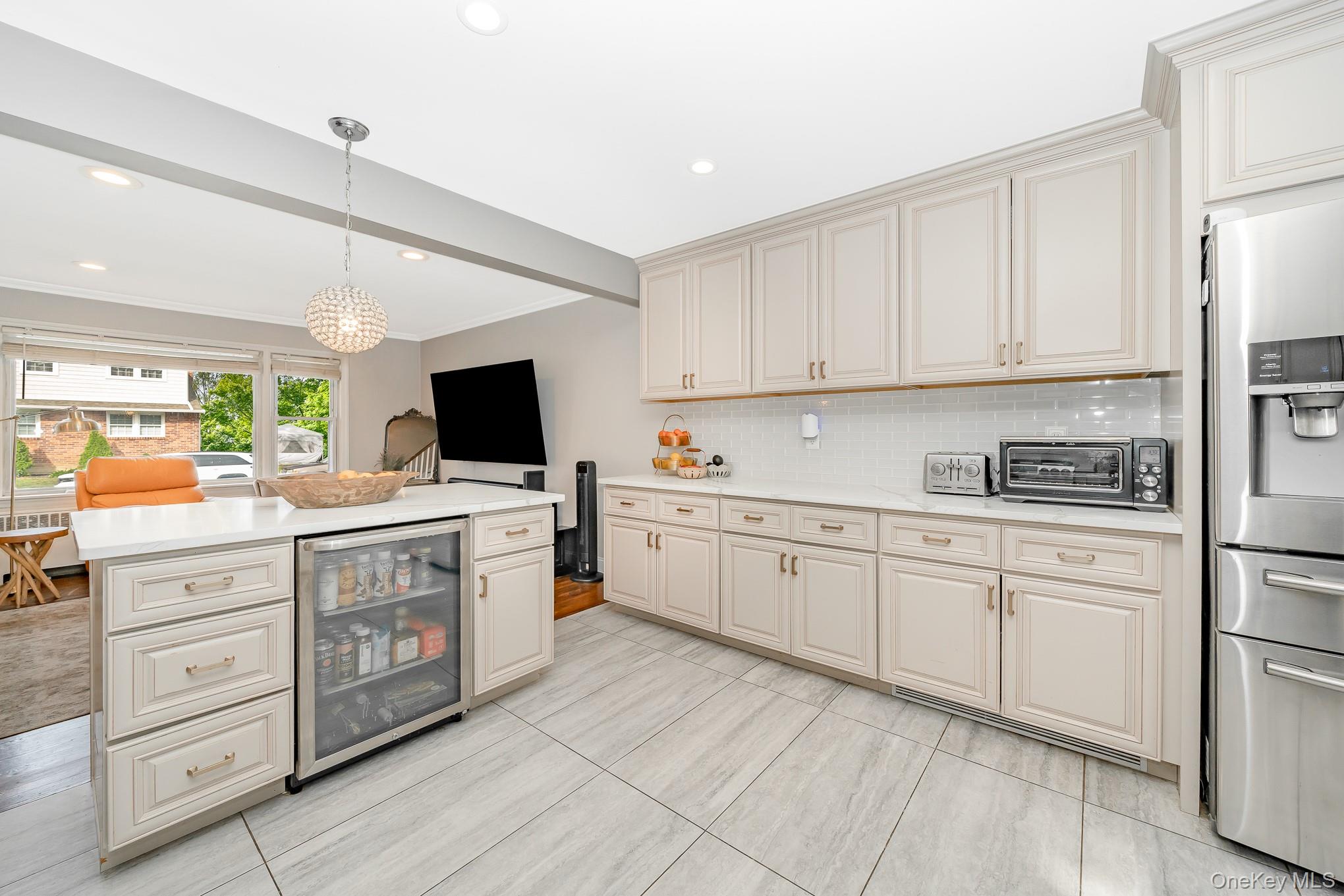 16 Downs Road, Hempstead, NY 11550