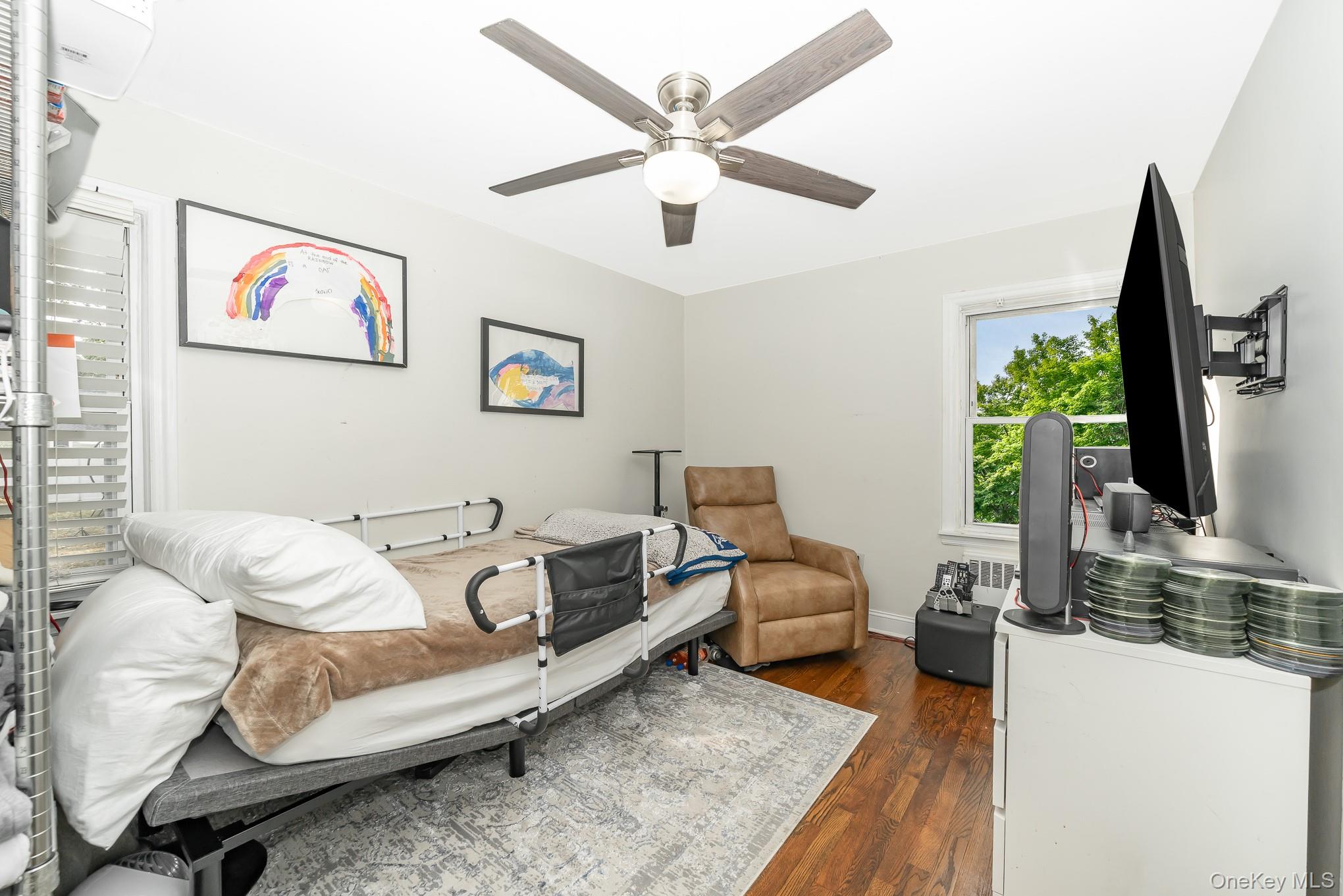 16 Downs Road, Hempstead, NY 11550