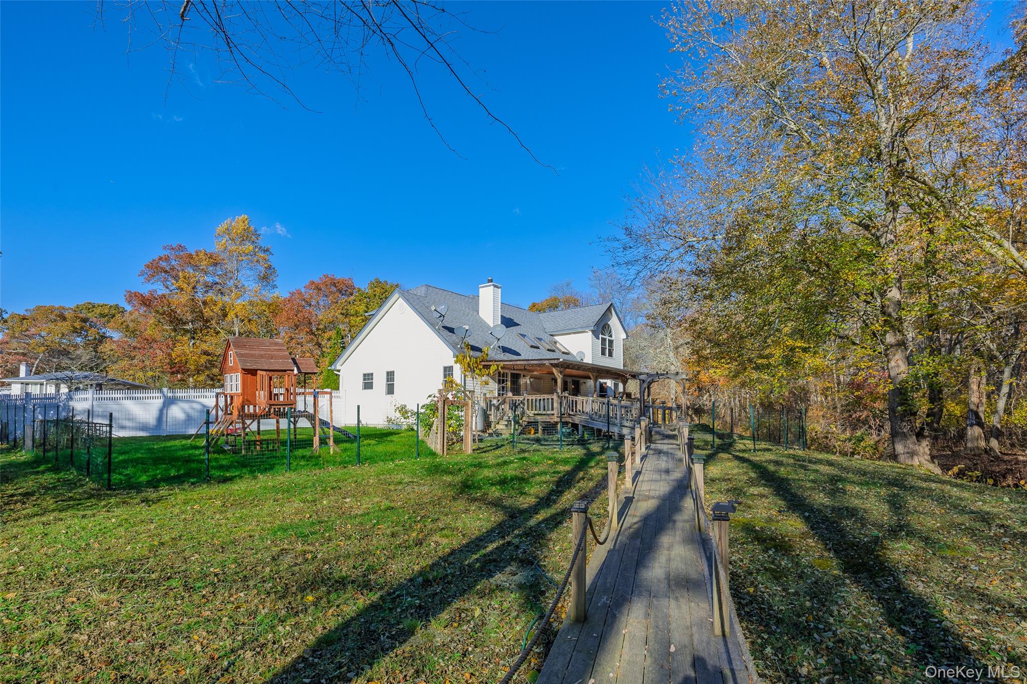 20 Tulip Court, Moriches, NY 11955