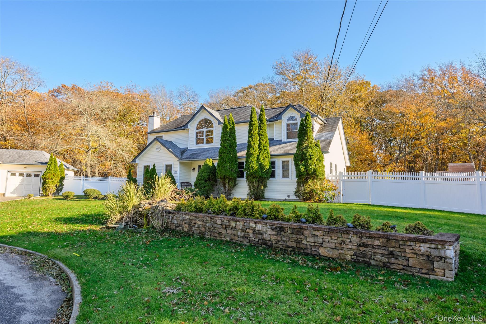 20 Tulip Court, Moriches, NY 11955