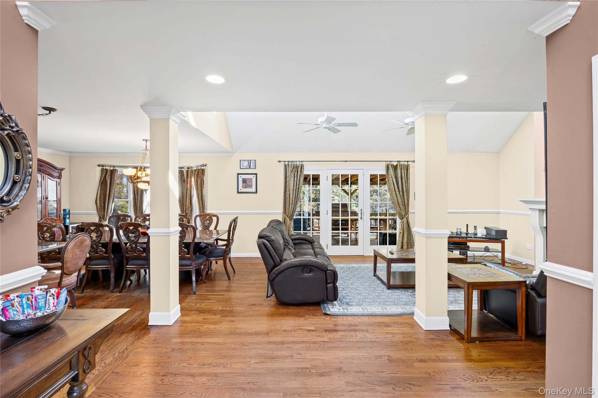 20 Tulip Court, Moriches, NY 11955