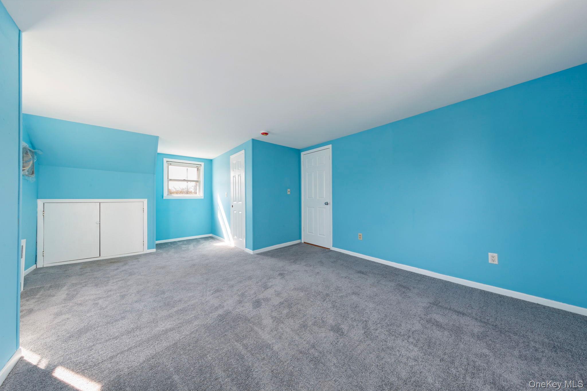 7 Washington Street, Hicksville, NY 11801