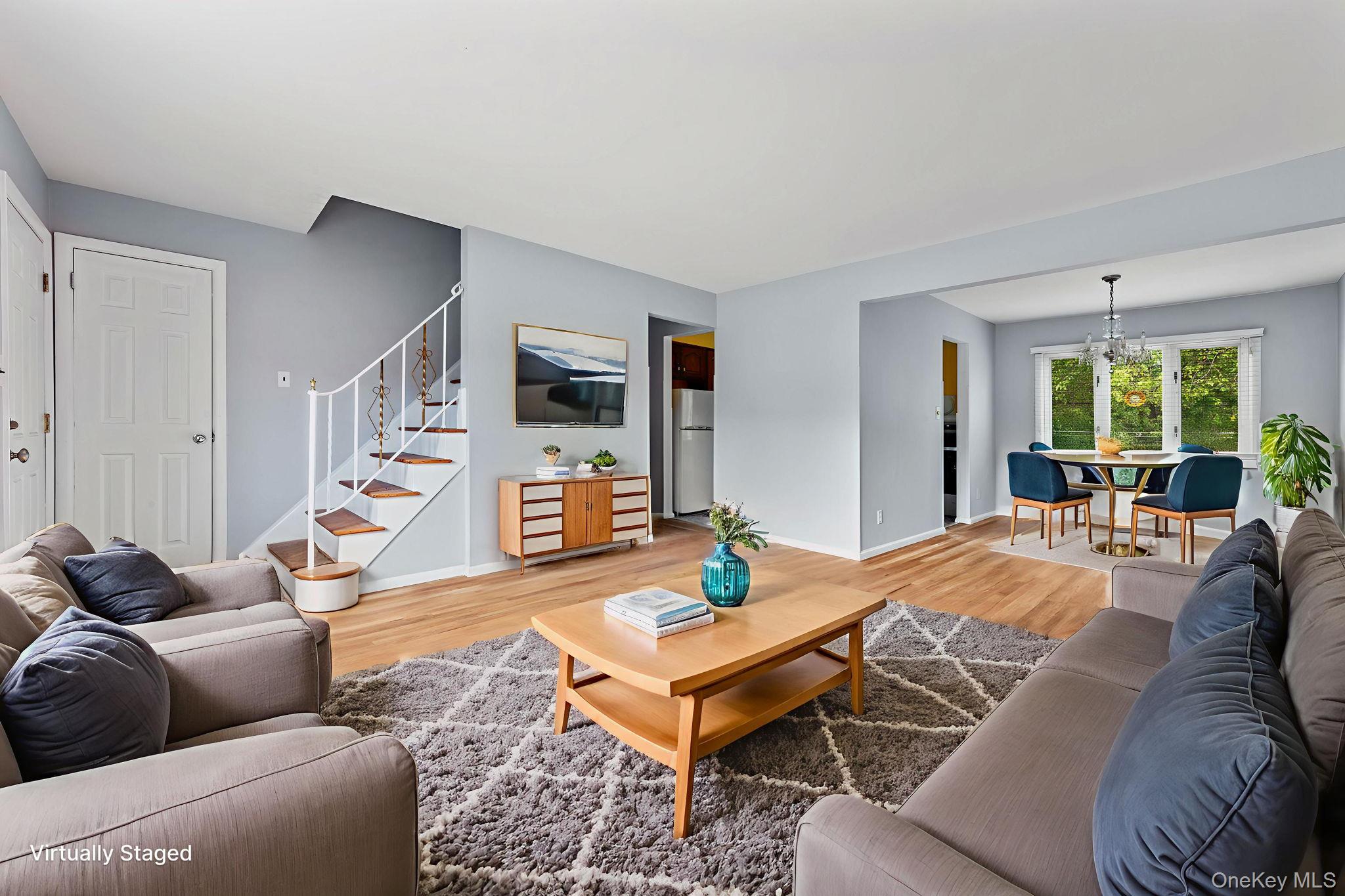 7 Washington Street, Hicksville, NY 11801