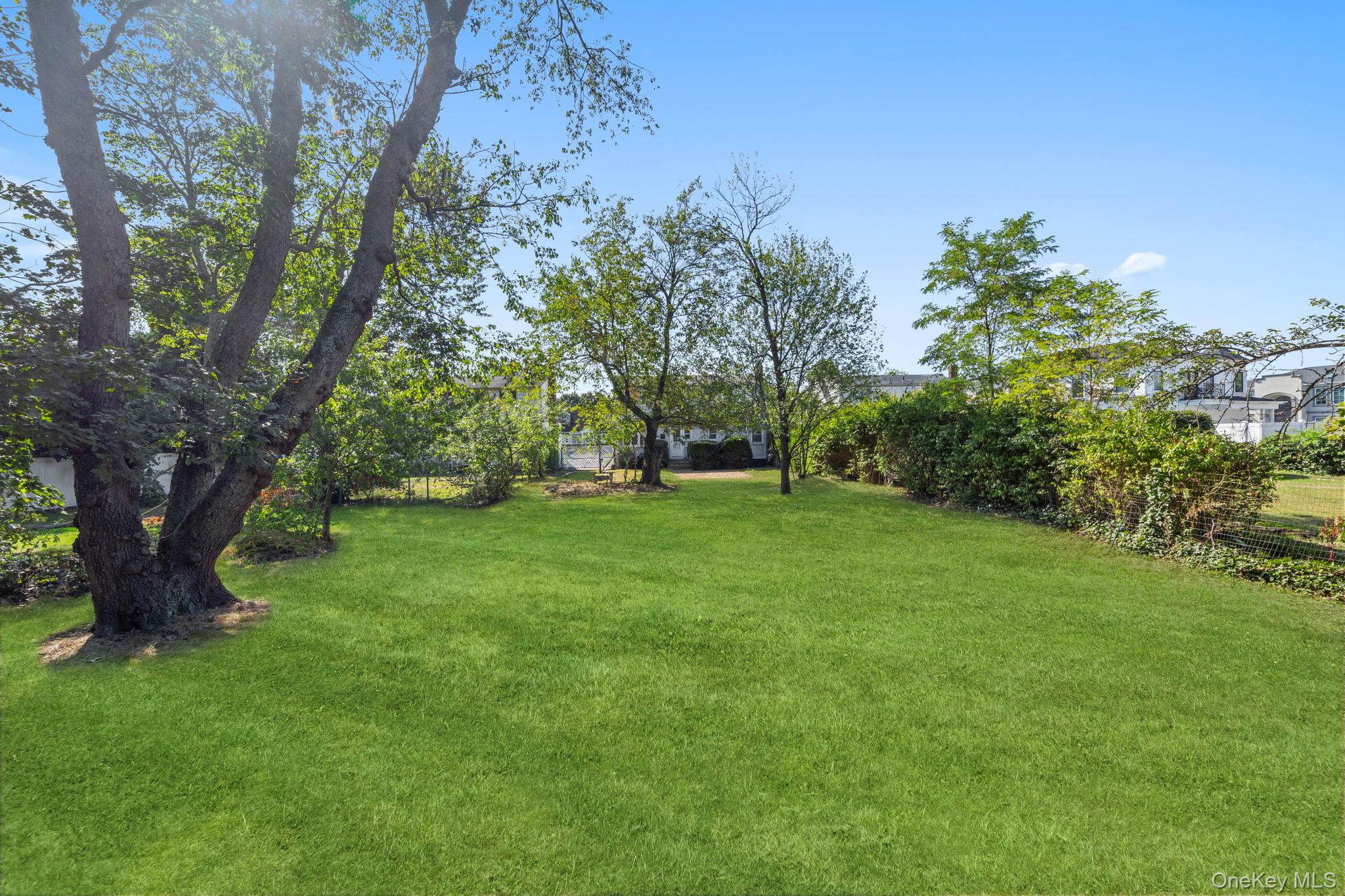 7 Washington Street, Hicksville, NY 11801