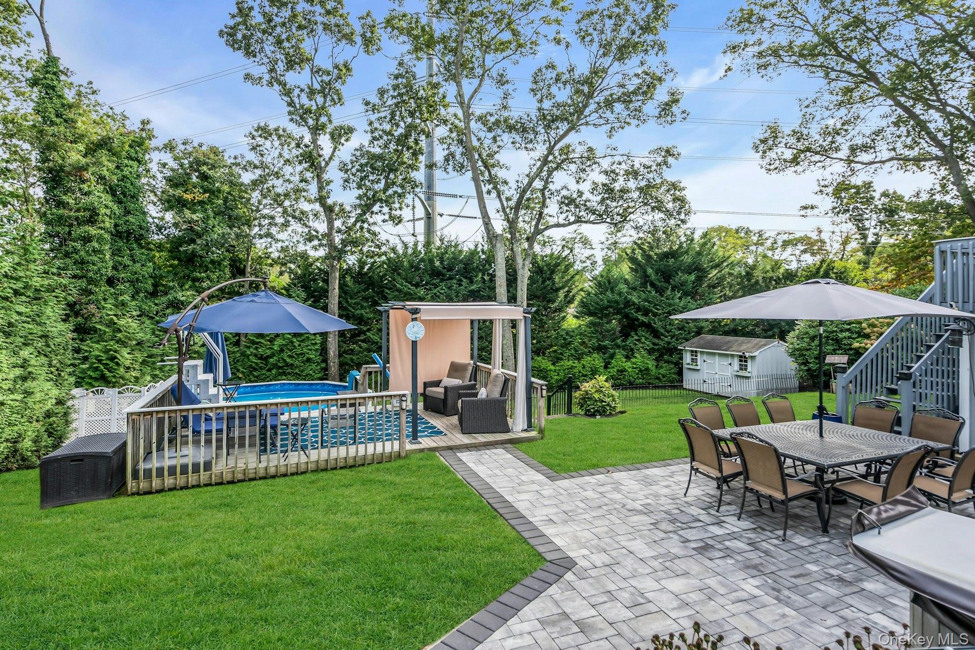 17 Wren Drive, Hauppauge, NY 11788