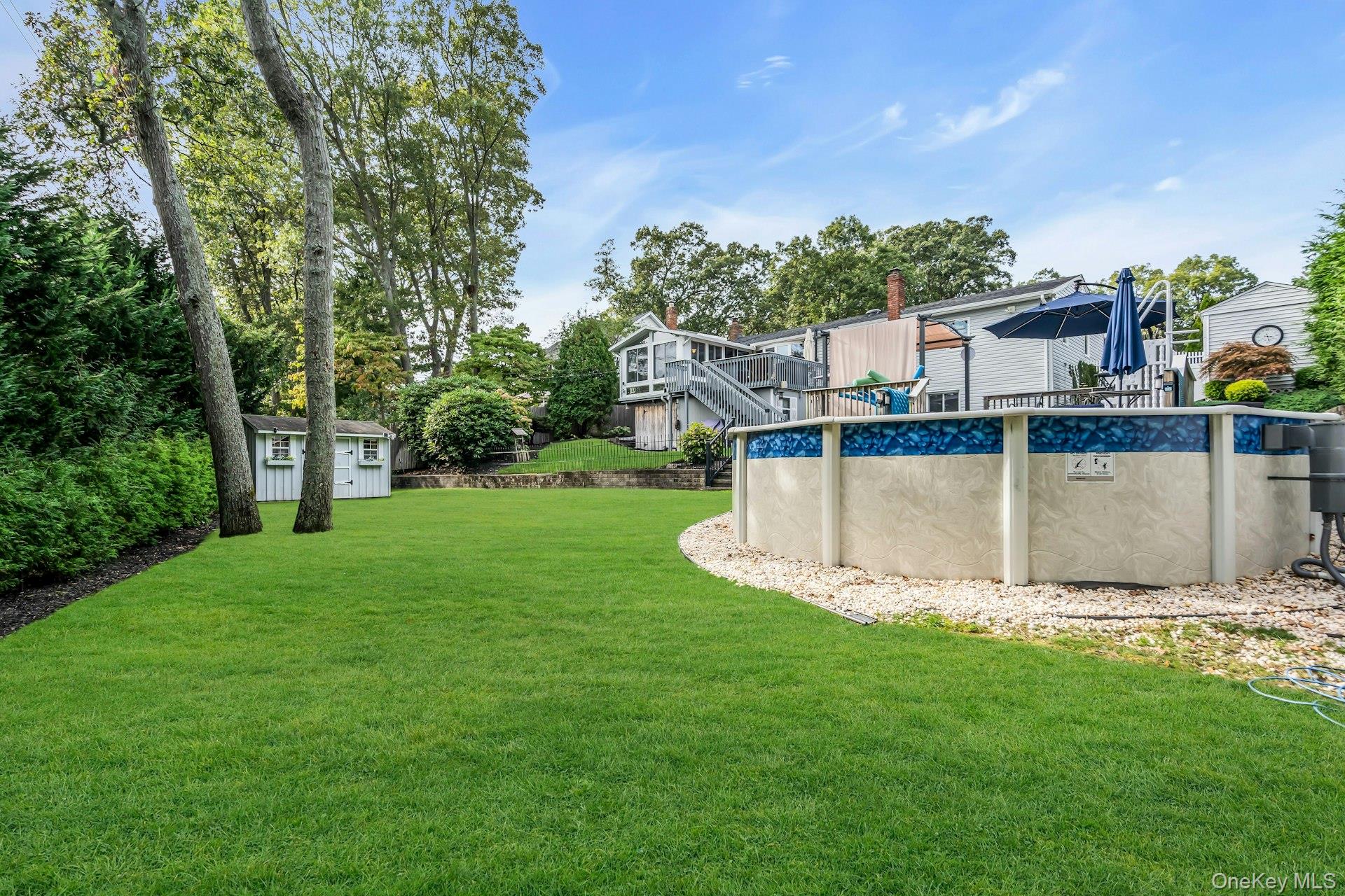 17 Wren Drive, Hauppauge, NY 11788