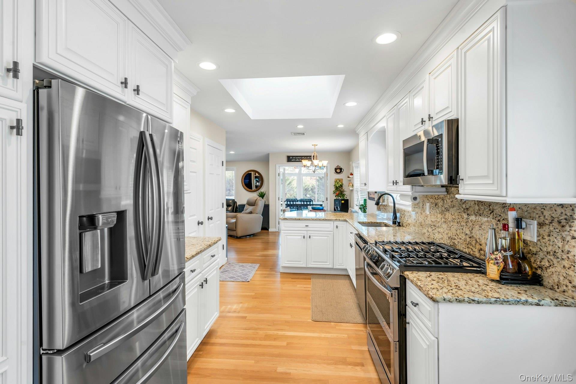 17 Wren Drive, Hauppauge, NY 11788