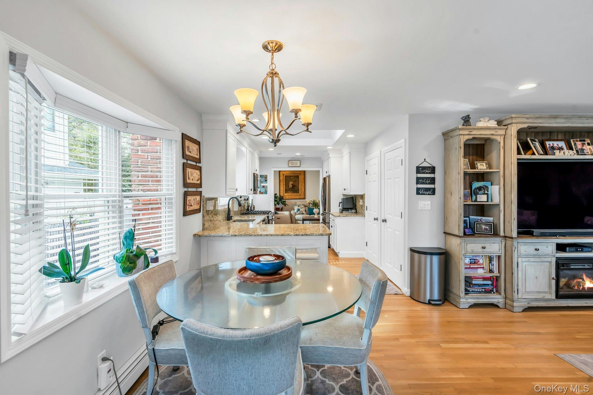 17 Wren Drive, Hauppauge, NY 11788