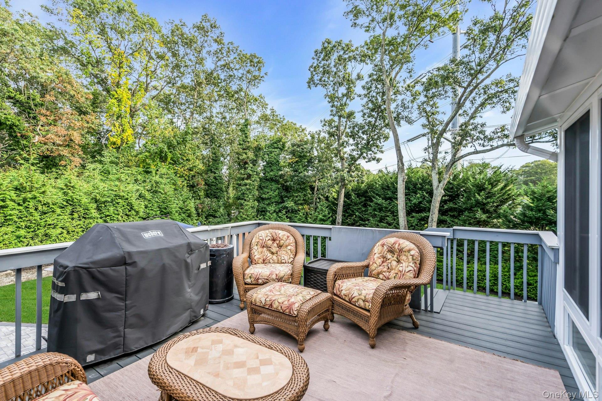 17 Wren Drive, Hauppauge, NY 11788