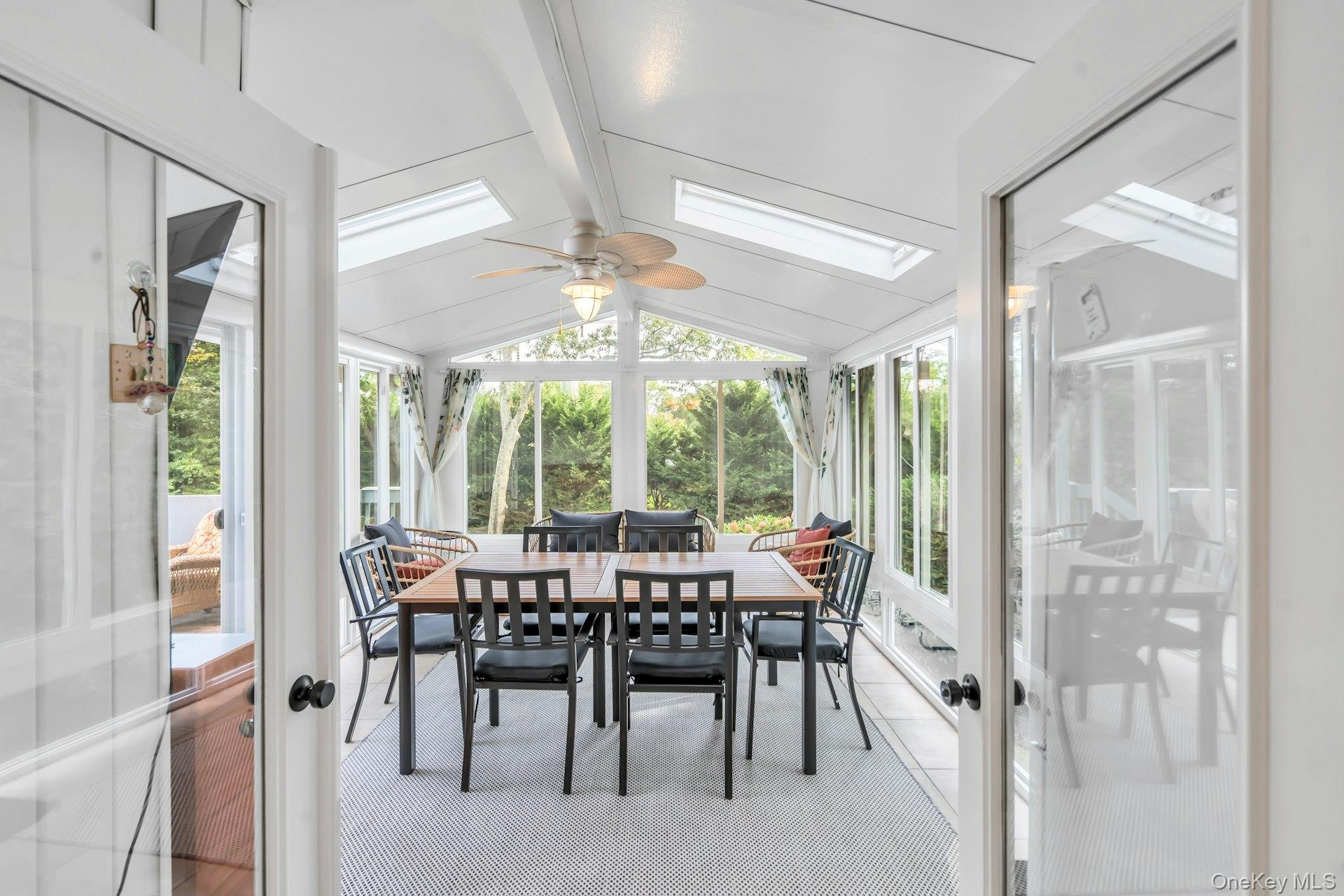 17 Wren Drive, Hauppauge, NY 11788