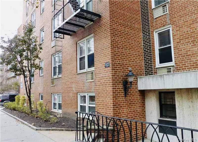 142-15 Franklin Avenue # 3F, Flushing, NY 11355
