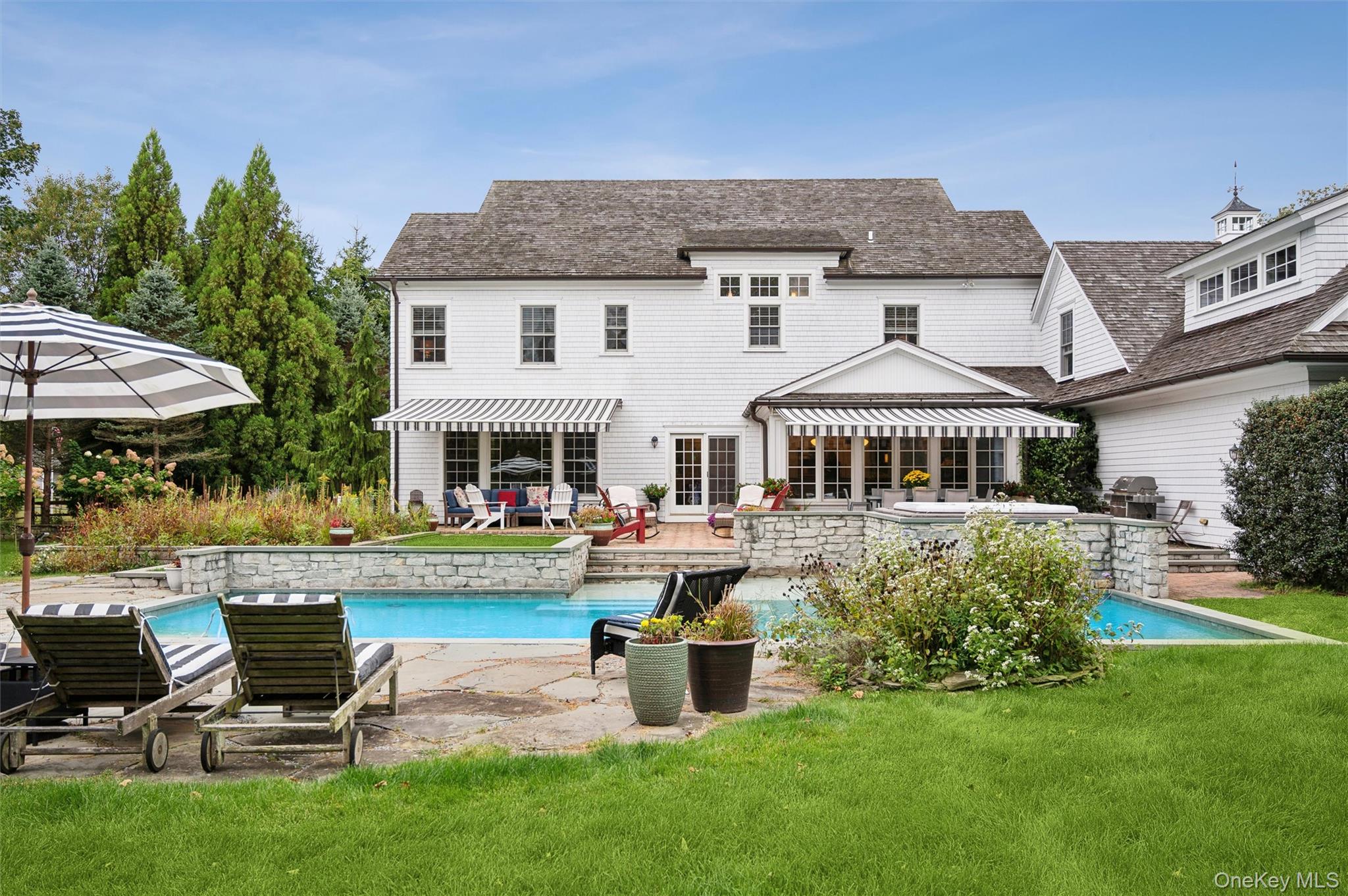 31 Paquatuck Avenue, East Moriches, NY 11940