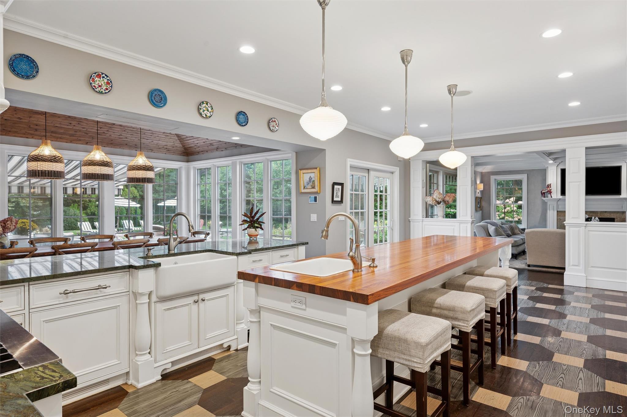 31 Paquatuck Avenue, East Moriches, NY 11940