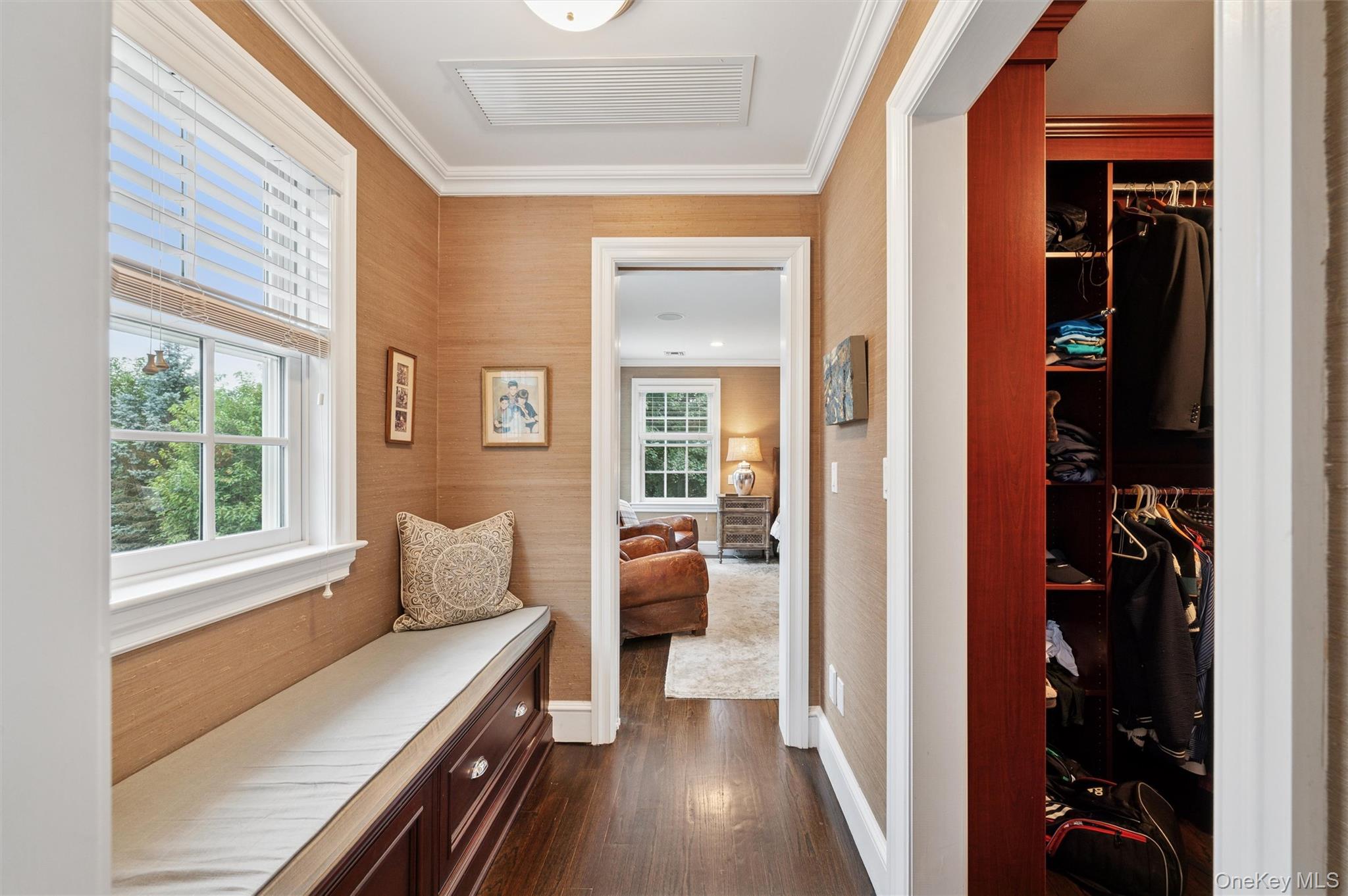 31 Paquatuck Avenue, East Moriches, NY 11940