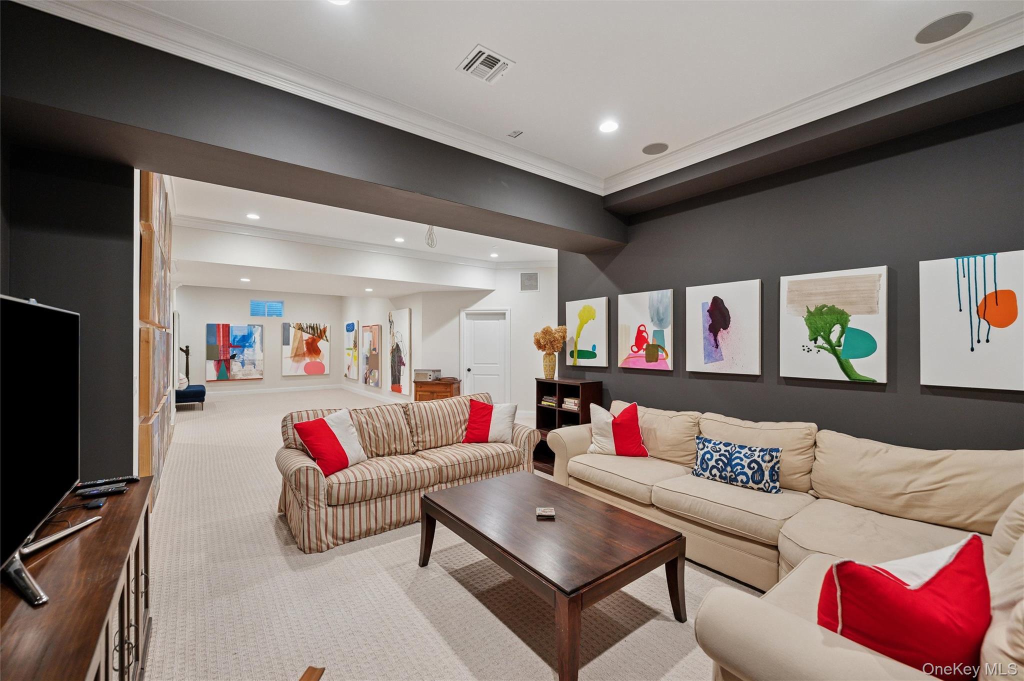 31 Paquatuck Avenue, East Moriches, NY 11940