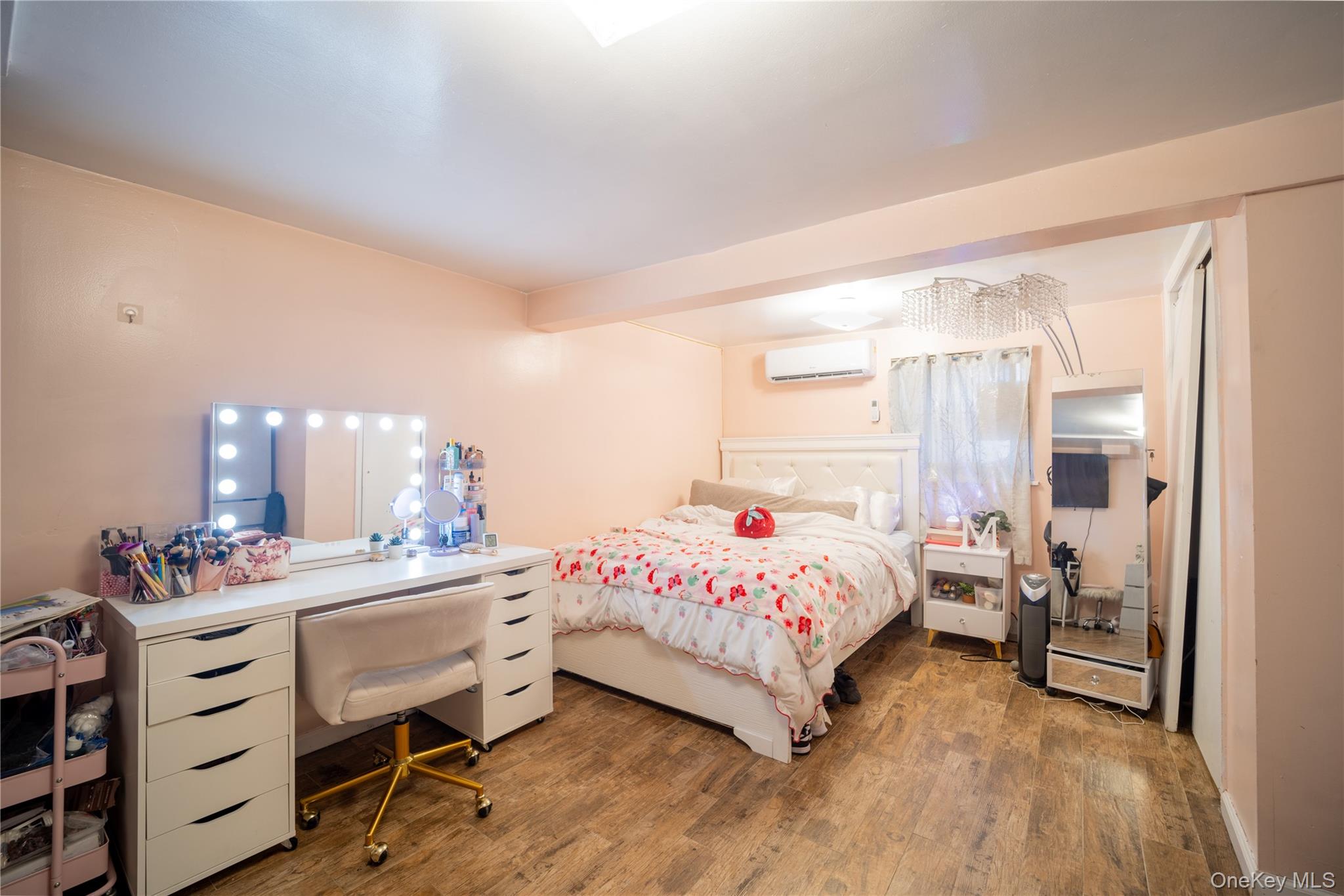 3252 Waterbury Avenue, Bronx, NY 10465