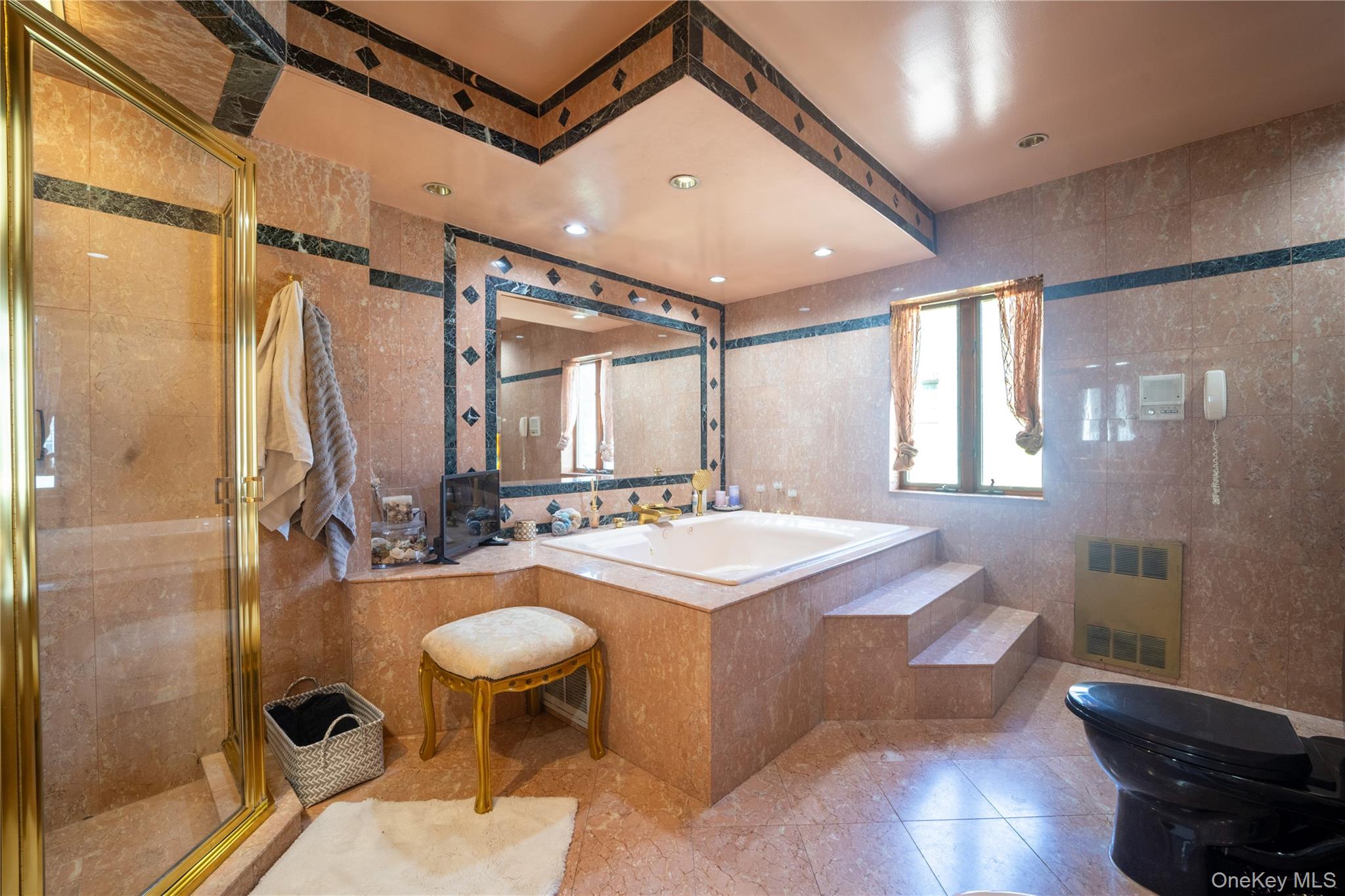 3252 Waterbury Avenue, Bronx, NY 10465