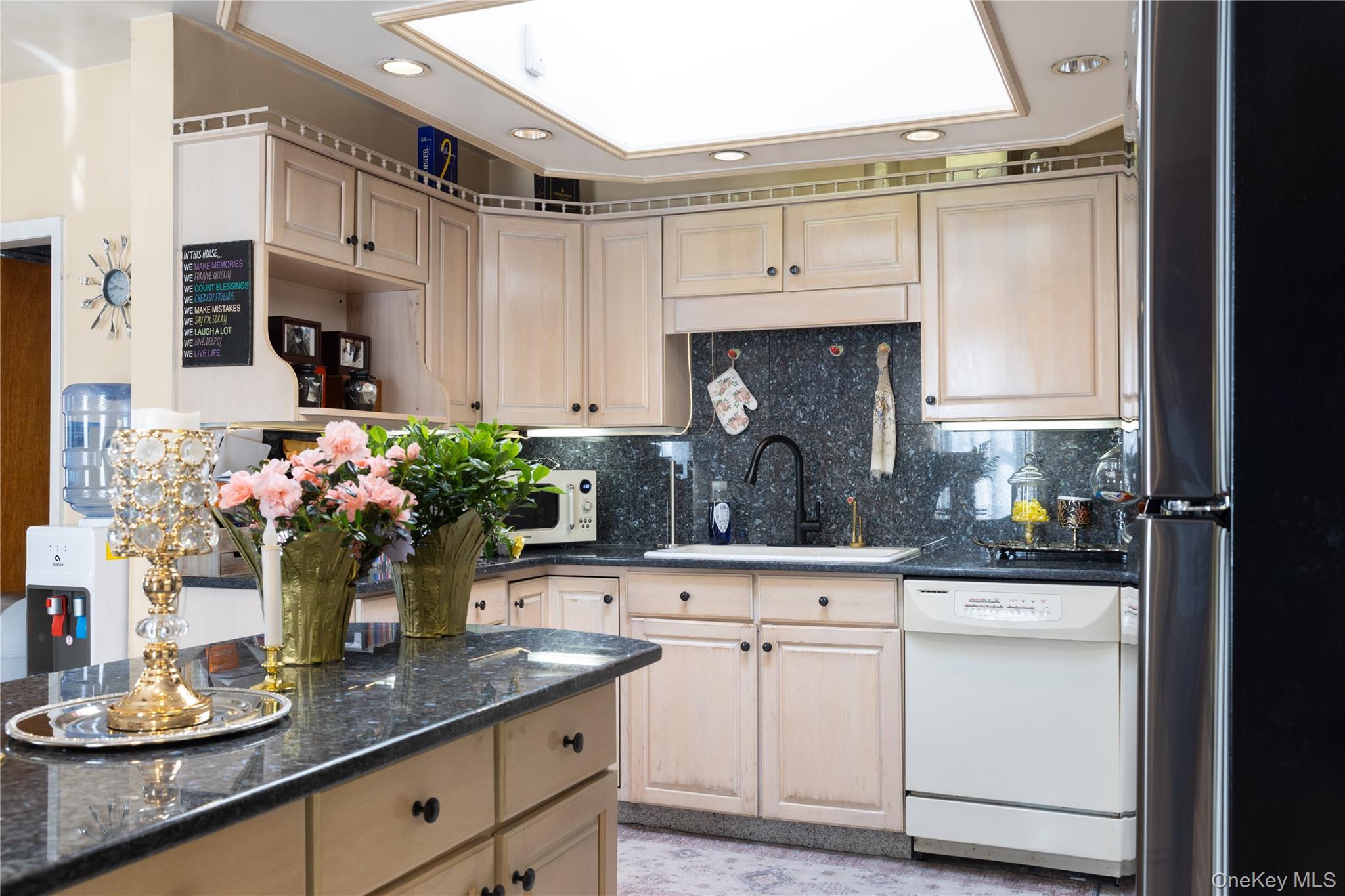 3252 Waterbury Avenue, Bronx, NY 10465