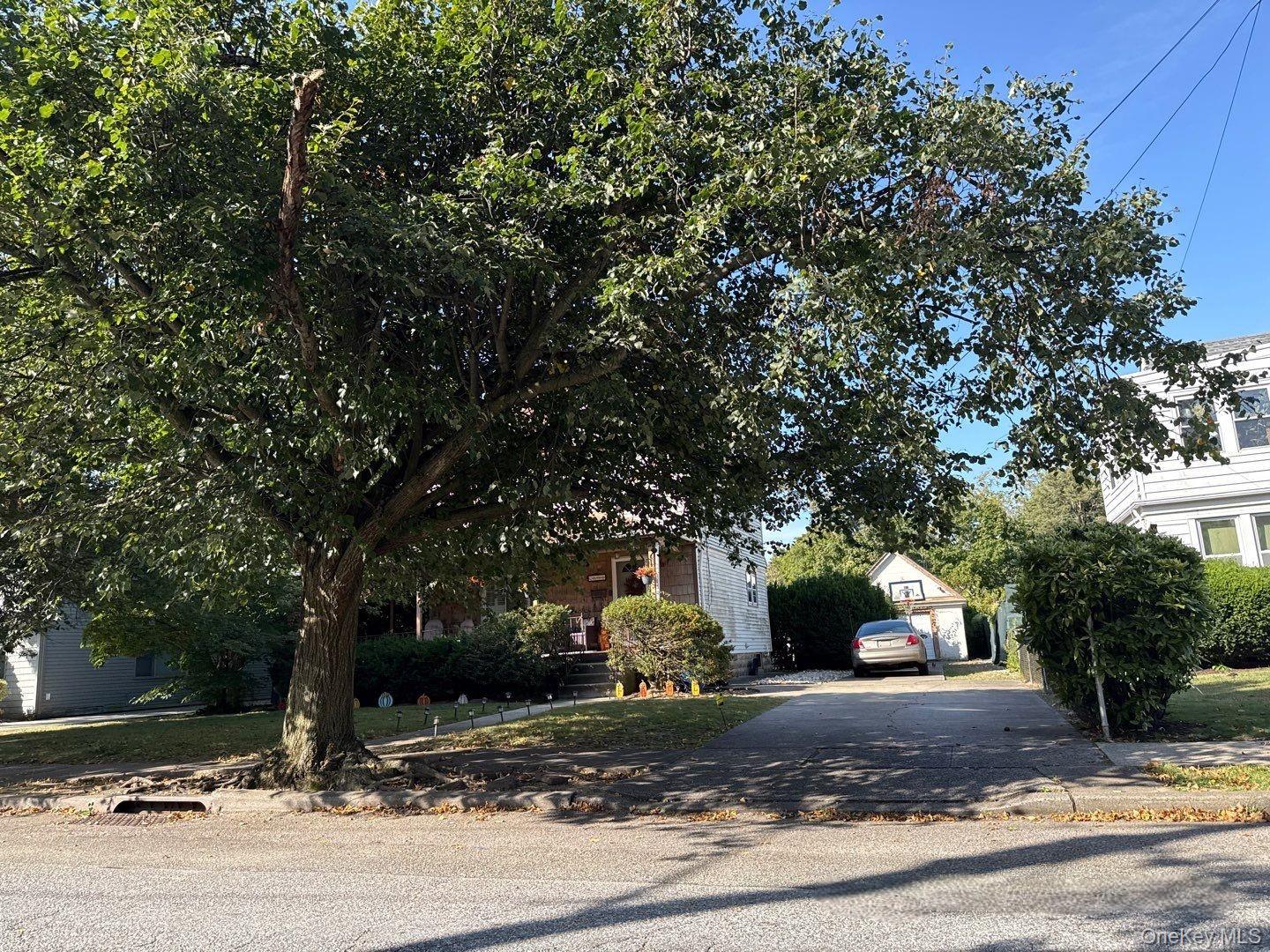 2684 Park Avenue, Baldwin, NY 11510