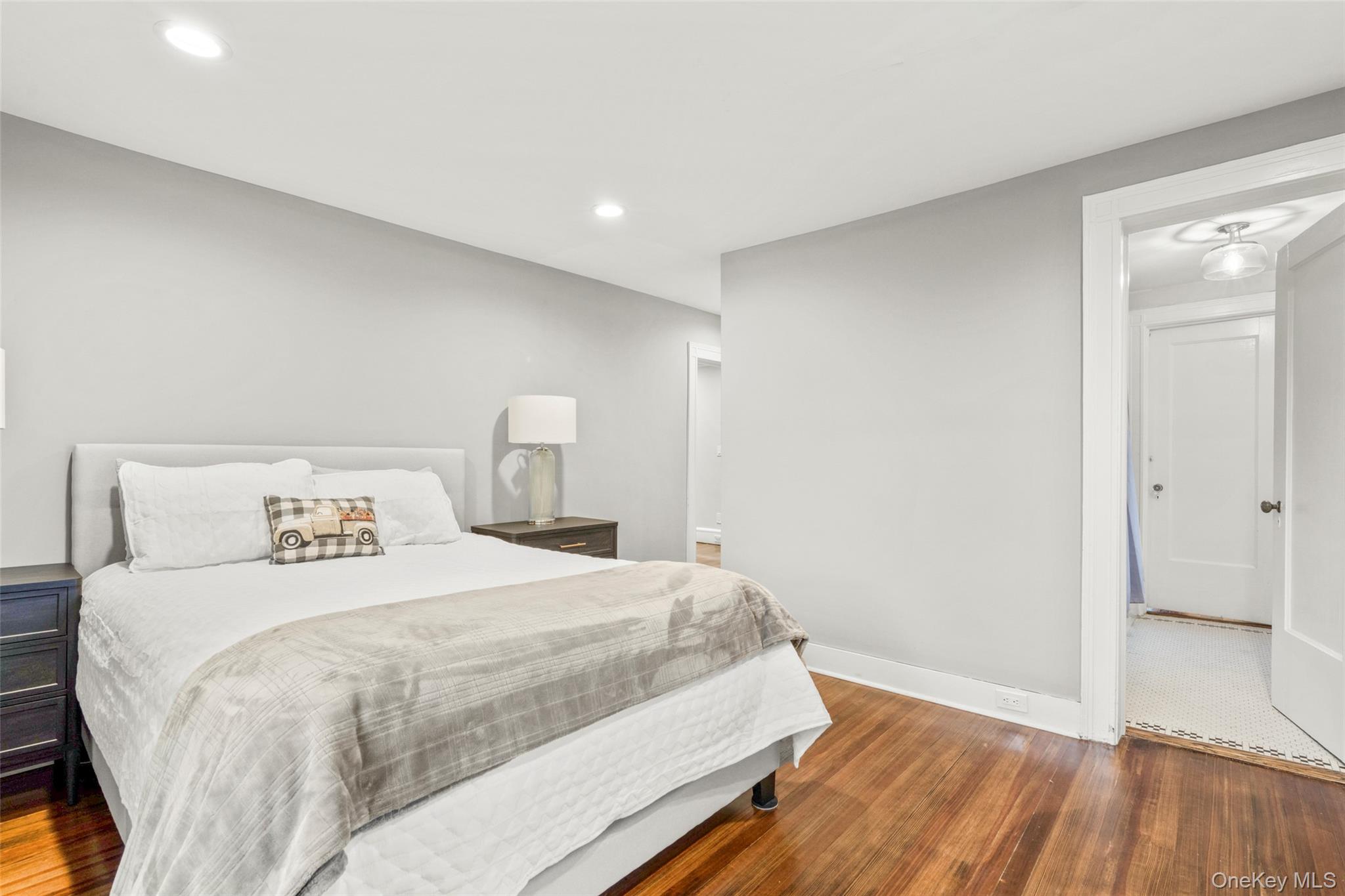 20 Elk Avenue, New Rochelle, NY 10804