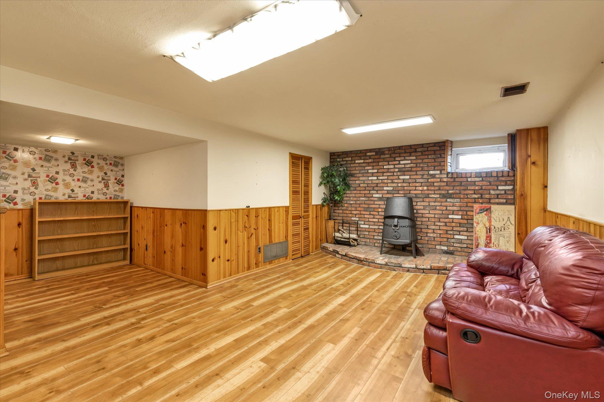 336 W 9th Street, Deer Park, NY 11729