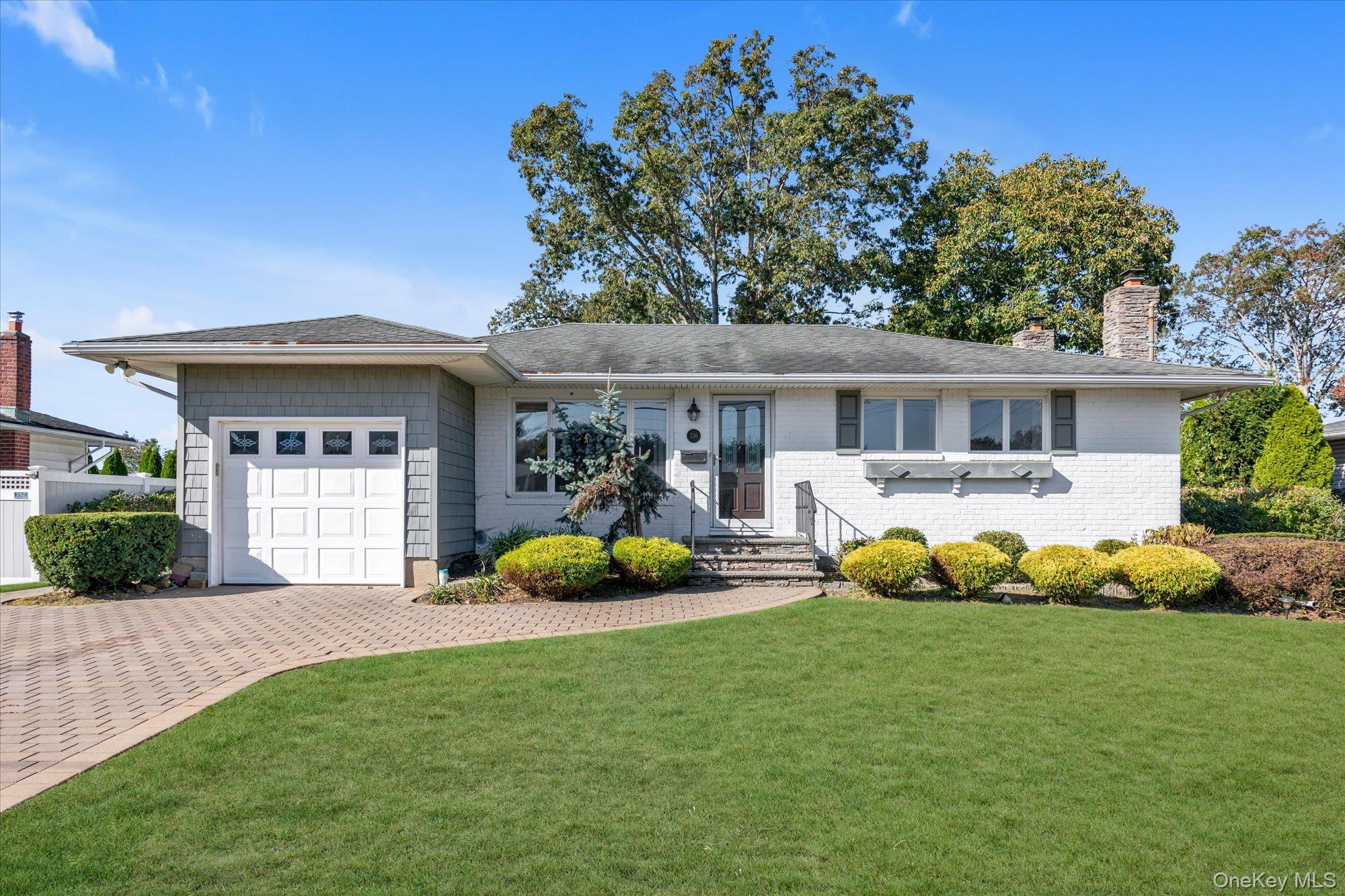 336 W 9th Street, Deer Park, NY 11729