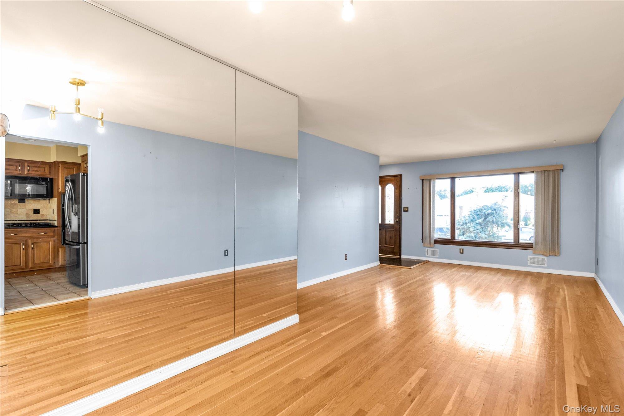 336 W 9th Street, Deer Park, NY 11729