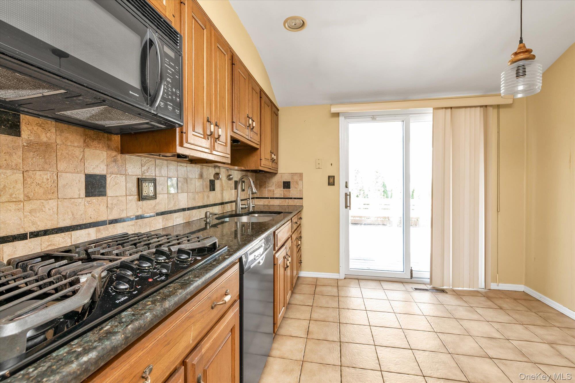 336 W 9th Street, Deer Park, NY 11729