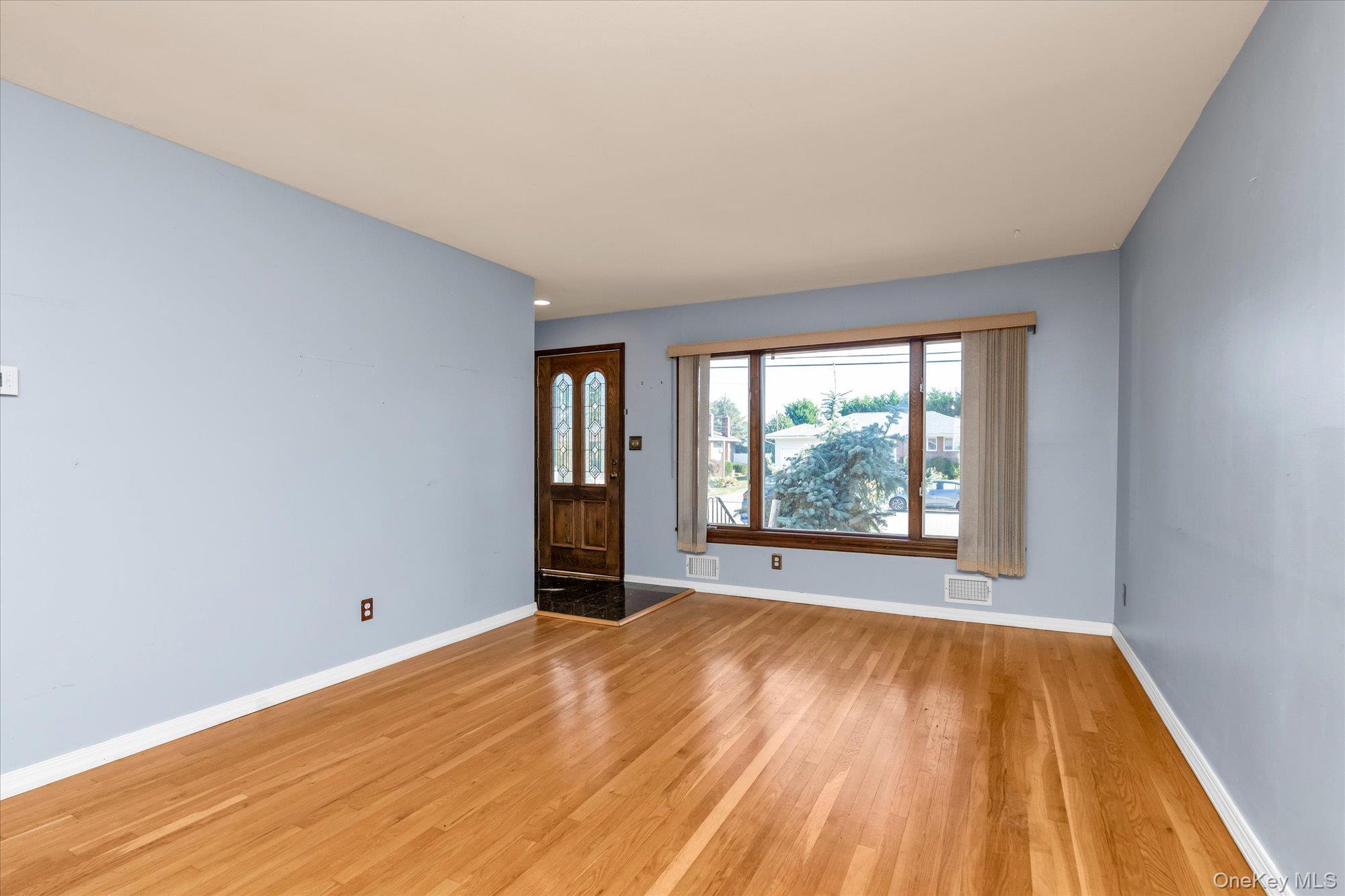 336 W 9th Street, Deer Park, NY 11729