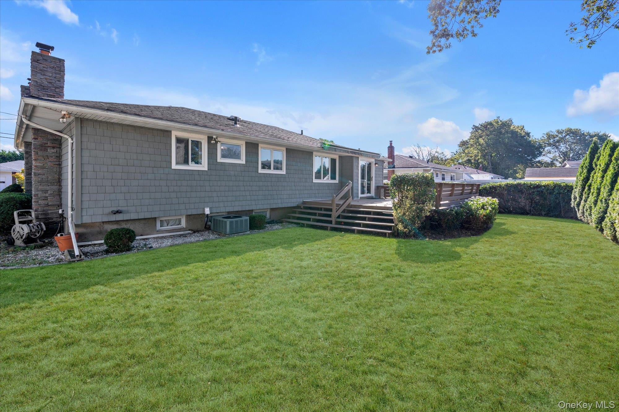 336 W 9th Street, Deer Park, NY 11729