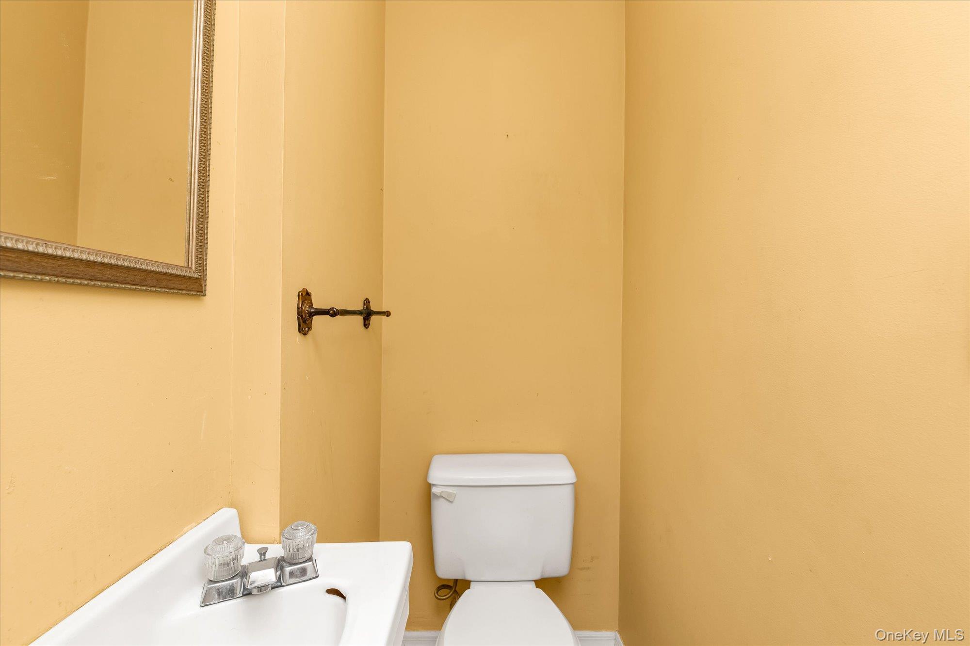 336 W 9th Street, Deer Park, NY 11729