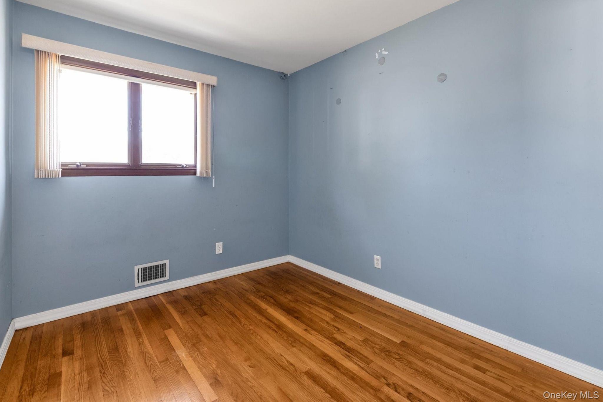 336 W 9th Street, Deer Park, NY 11729