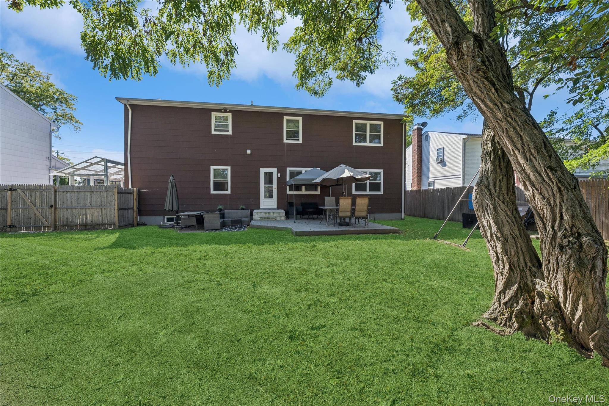 622 Old Country Road, Plainview, NY 11803