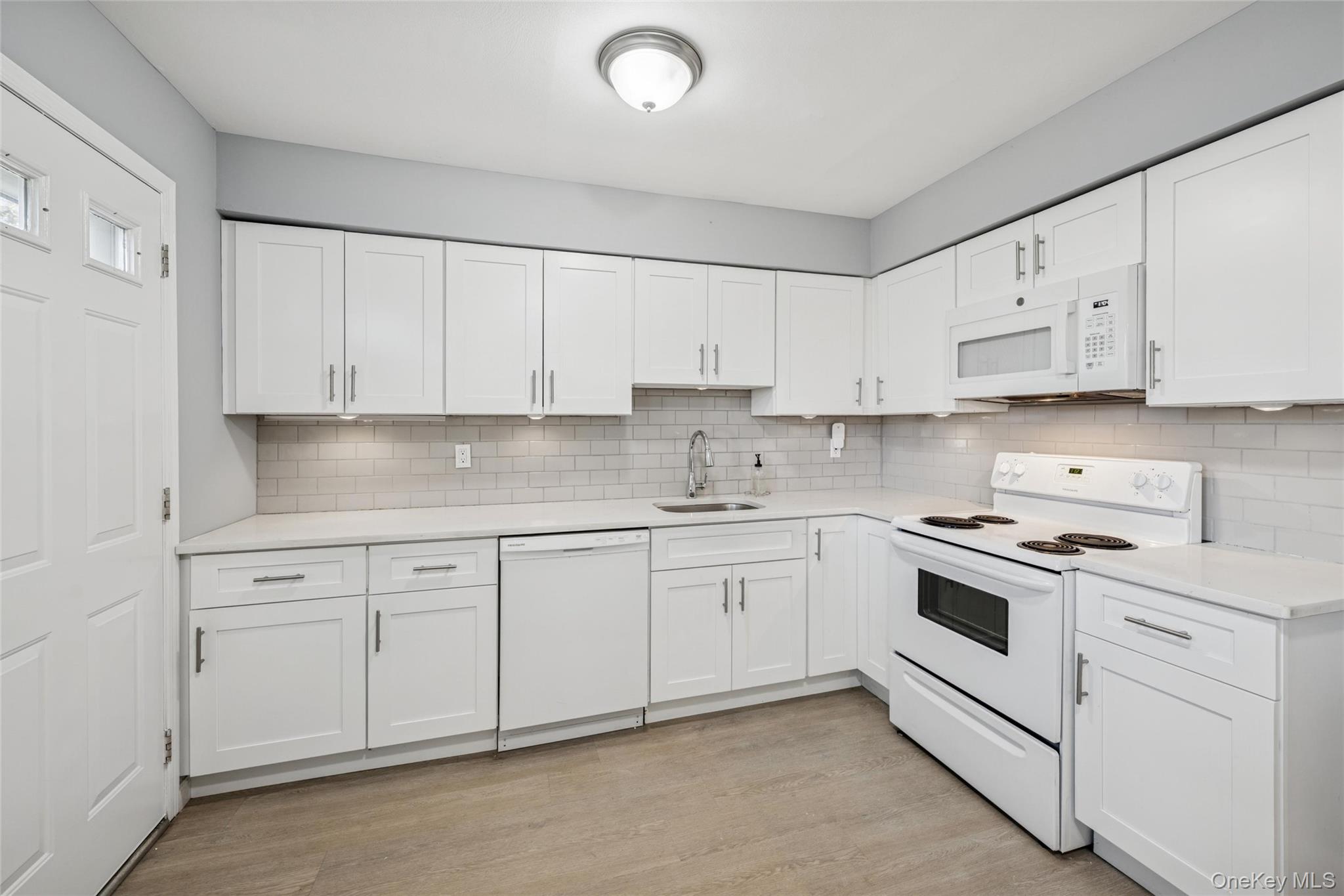 622 Old Country Road, Plainview, NY 11803