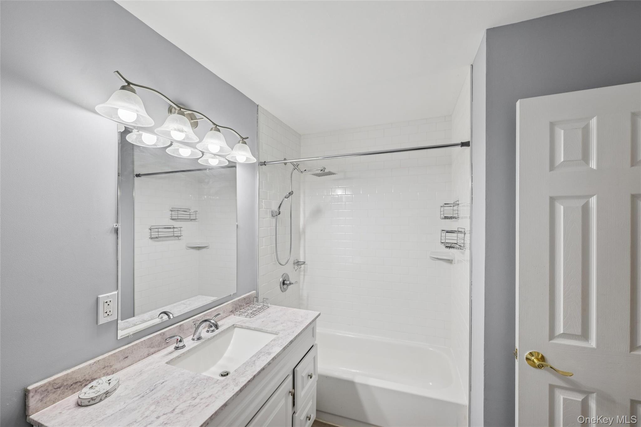 622 Old Country Road, Plainview, NY 11803