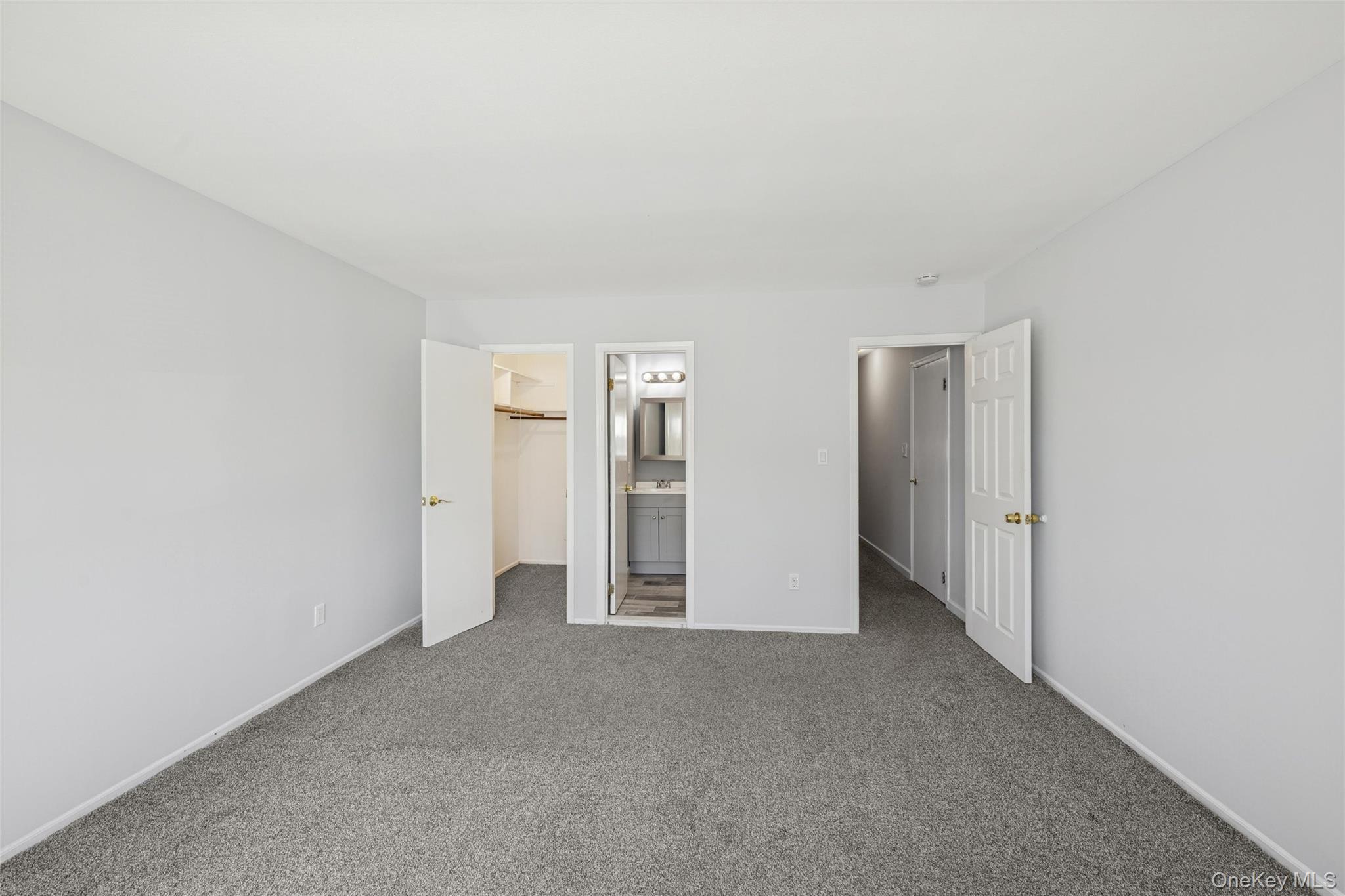 622 Old Country Road, Plainview, NY 11803