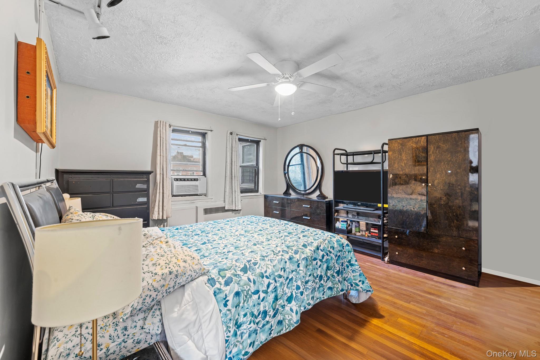 1054 Evergreen Avenue, Bronx, NY 10472