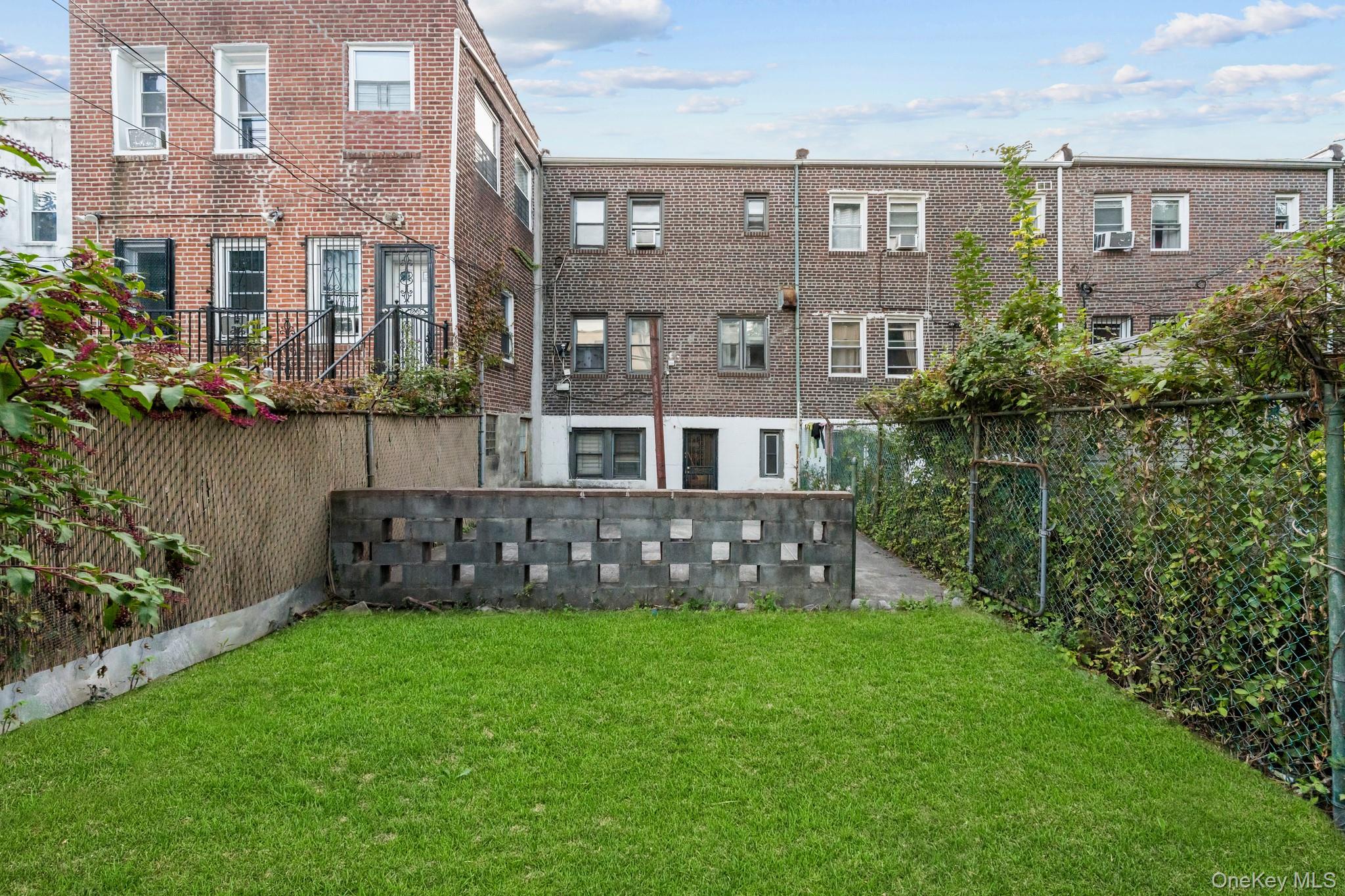 1054 Evergreen Avenue, Bronx, NY 10472