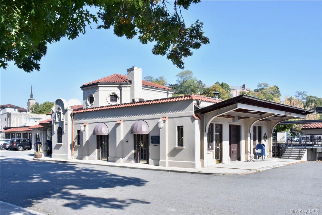 270 Bronxville Road # B43, Bronxville, NY 10708