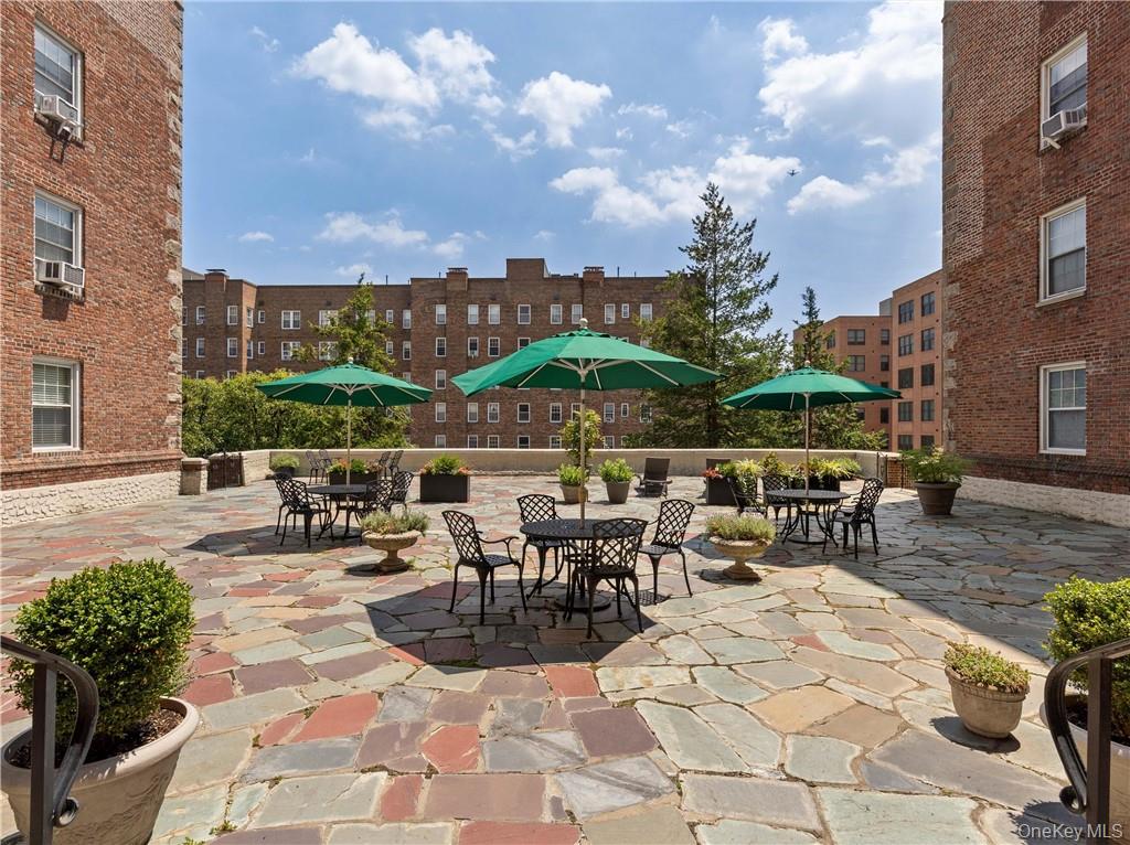 270 Bronxville Road # B43, Bronxville, NY 10708